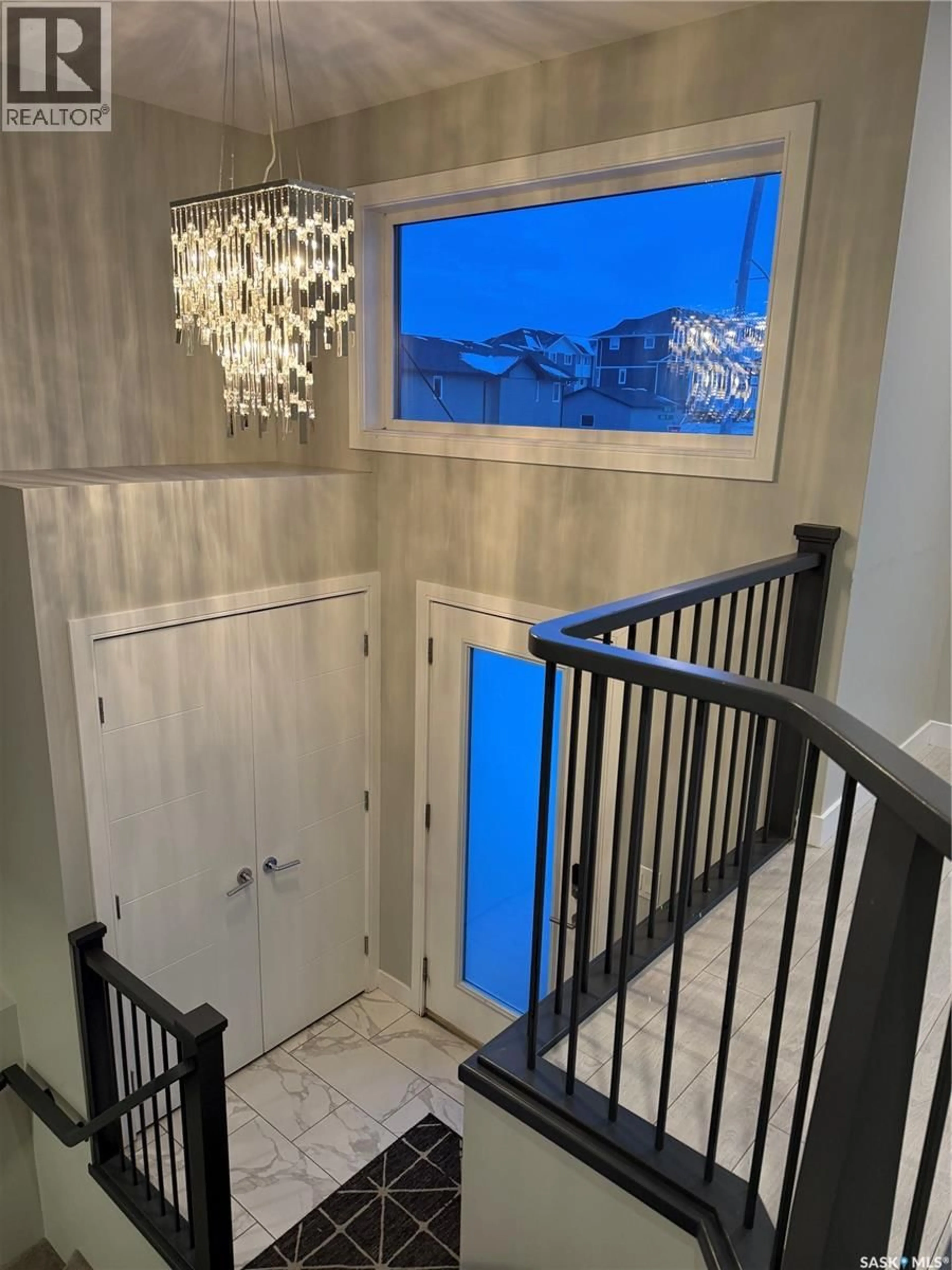 Indoor entryway for 482 KLOPPENBURG STREET, Saskatoon Saskatchewan S7W0N8