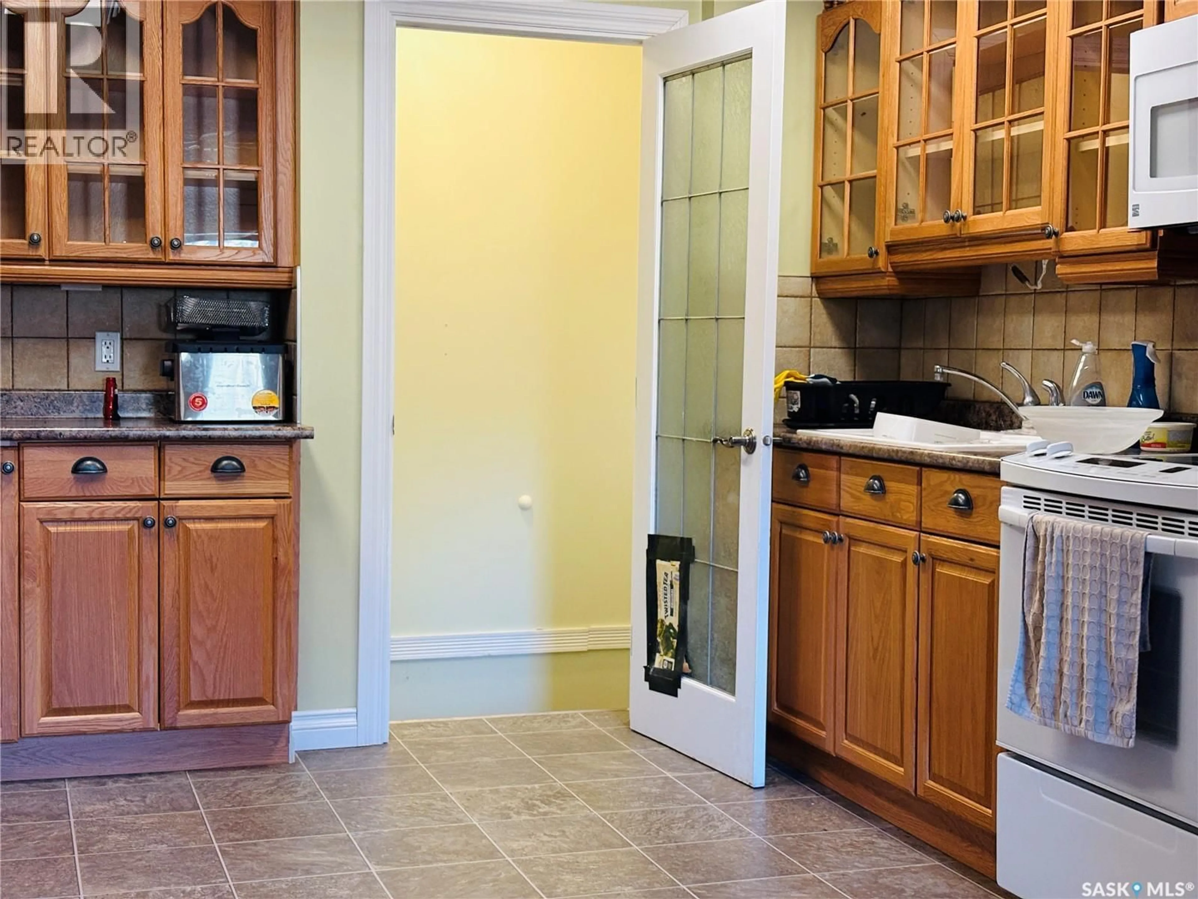 Standard kitchen, ceramic/tile floor for 117 KING STREET, Stewart Valley Saskatchewan S0N2P0