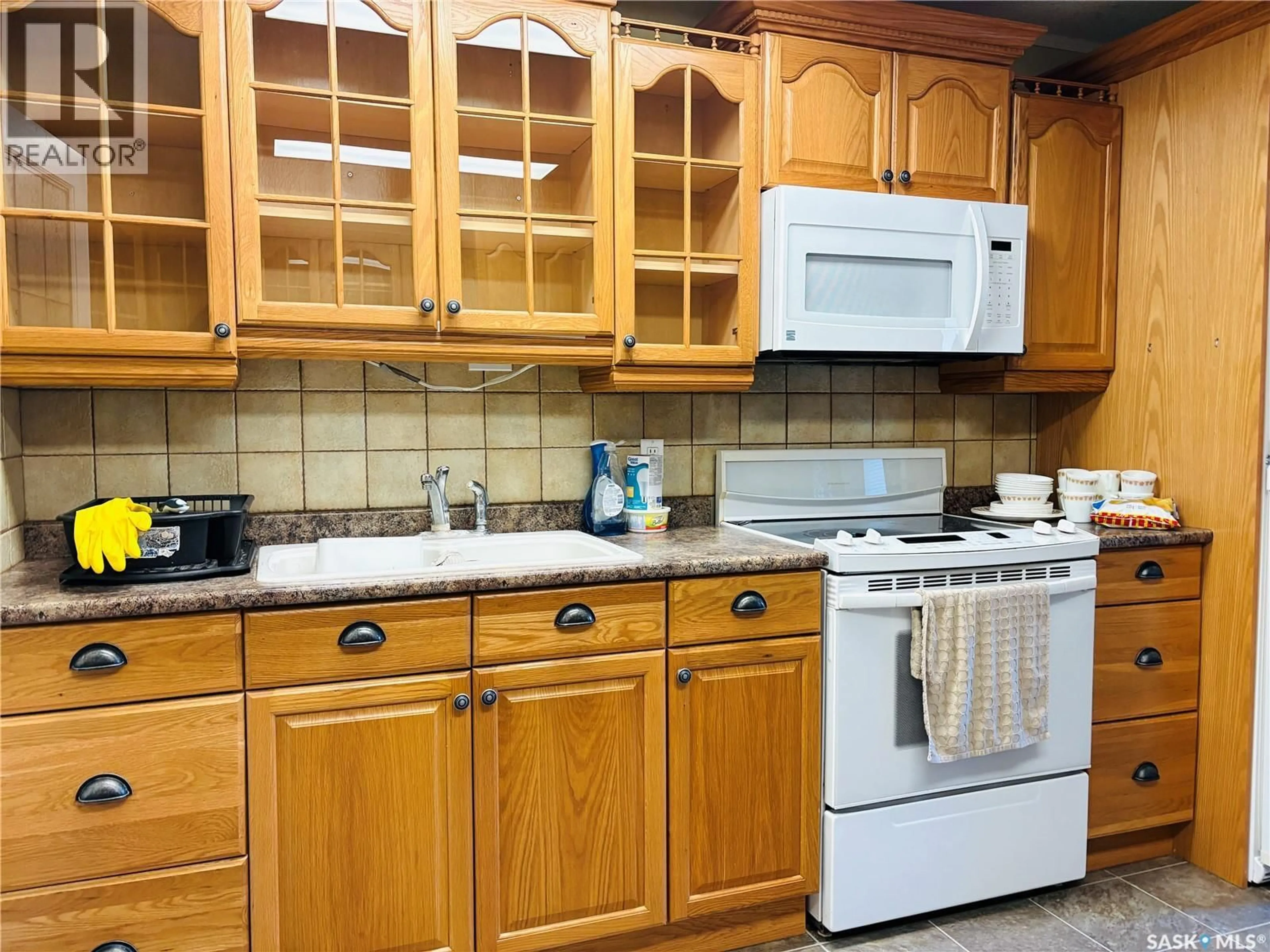 Standard kitchen, unknown for 117 KING STREET, Stewart Valley Saskatchewan S0N2P0