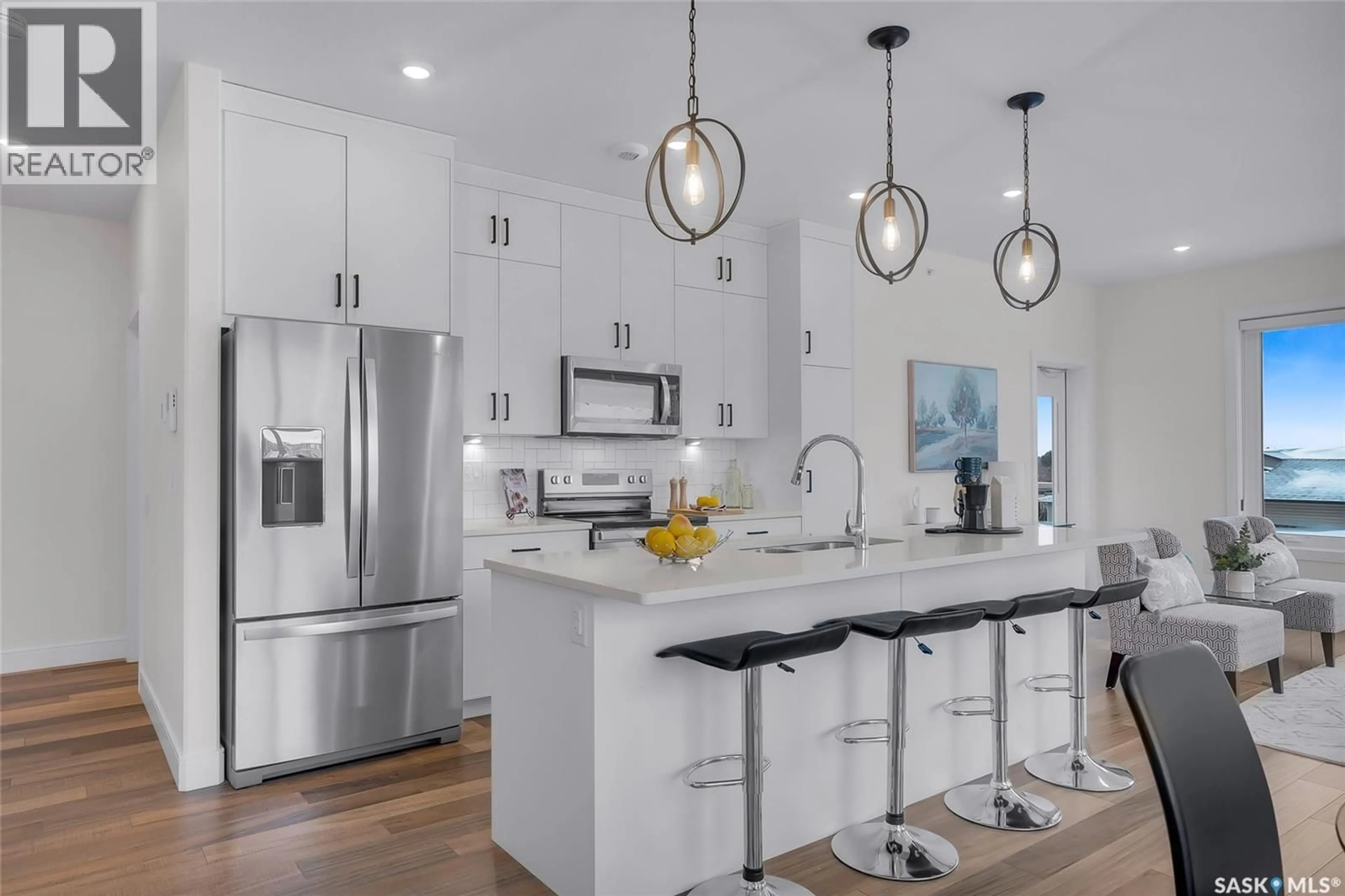 Contemporary kitchen, unknown for 105 - 300 WILLIS CRESCENT, Saskatoon Saskatchewan S7T0Z3