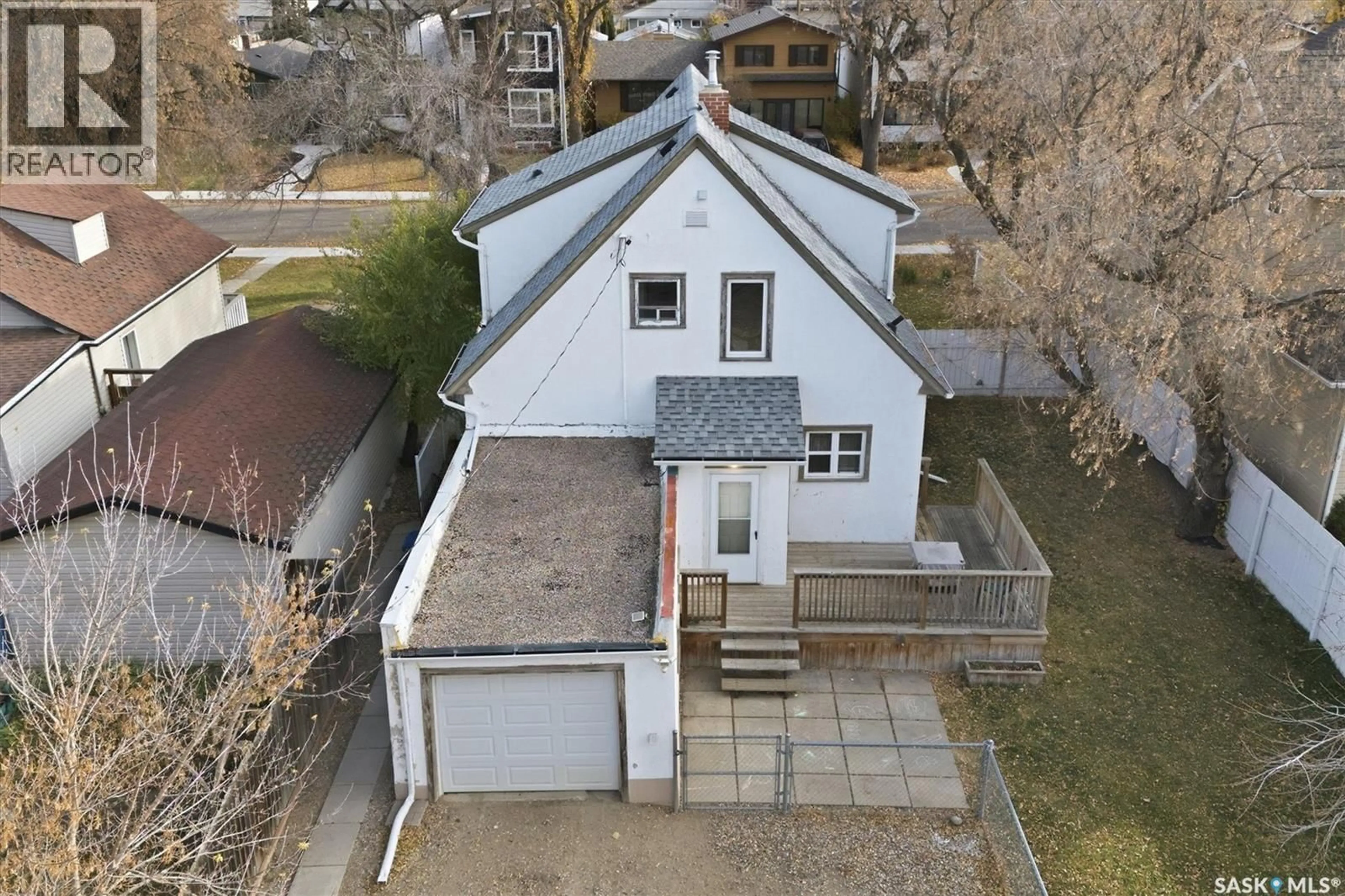 A pic from outside/outdoor area/front of a property/back of a property/a pic from drone, street for 1413 ALEXANDRA AVENUE, Saskatoon Saskatchewan S7K3B8