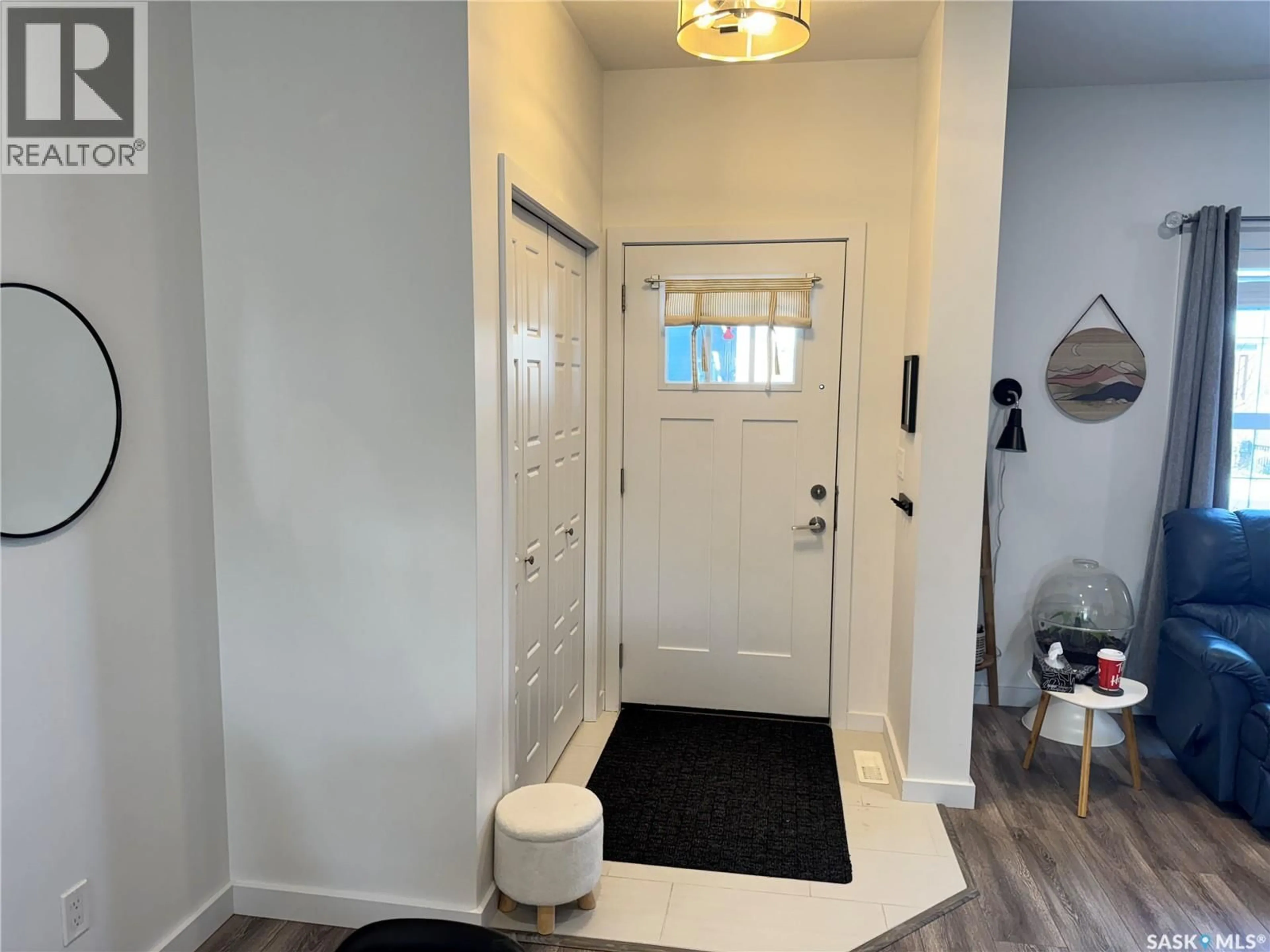 Indoor entryway for 422 UNDERHILL ROAD, Saskatoon Saskatchewan S7V0V4