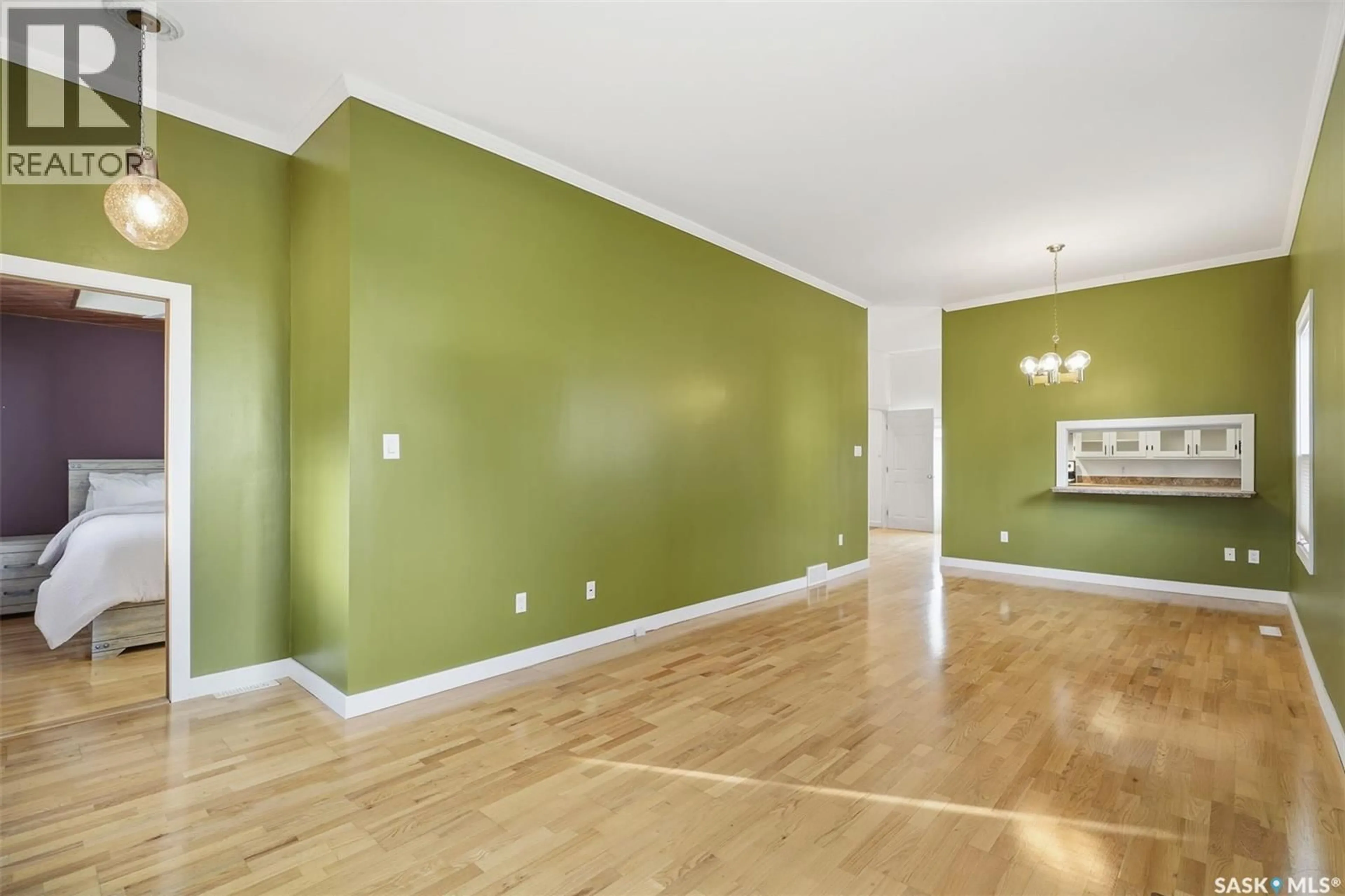 A pic of a room for 1423 7TH AVENUE, Saskatoon Saskatchewan S7K2W3