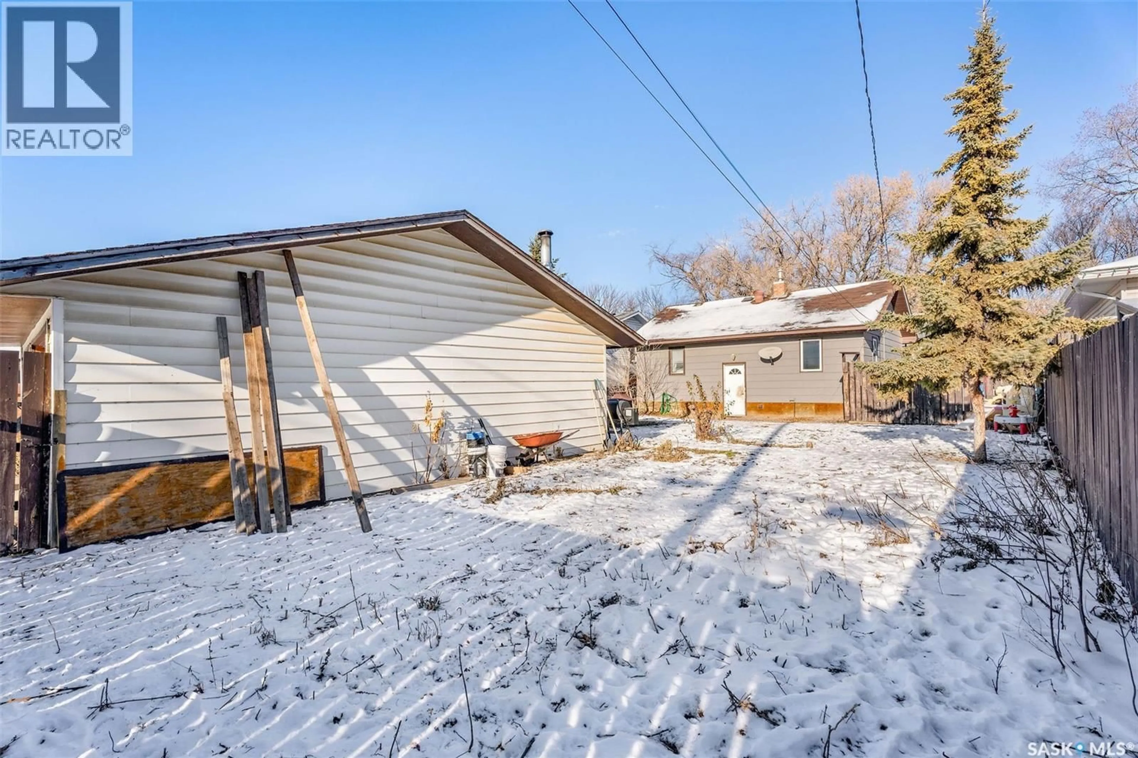 Patio, street for 417 MCLEOD AVENUE, Melfort Saskatchewan S0E1A0