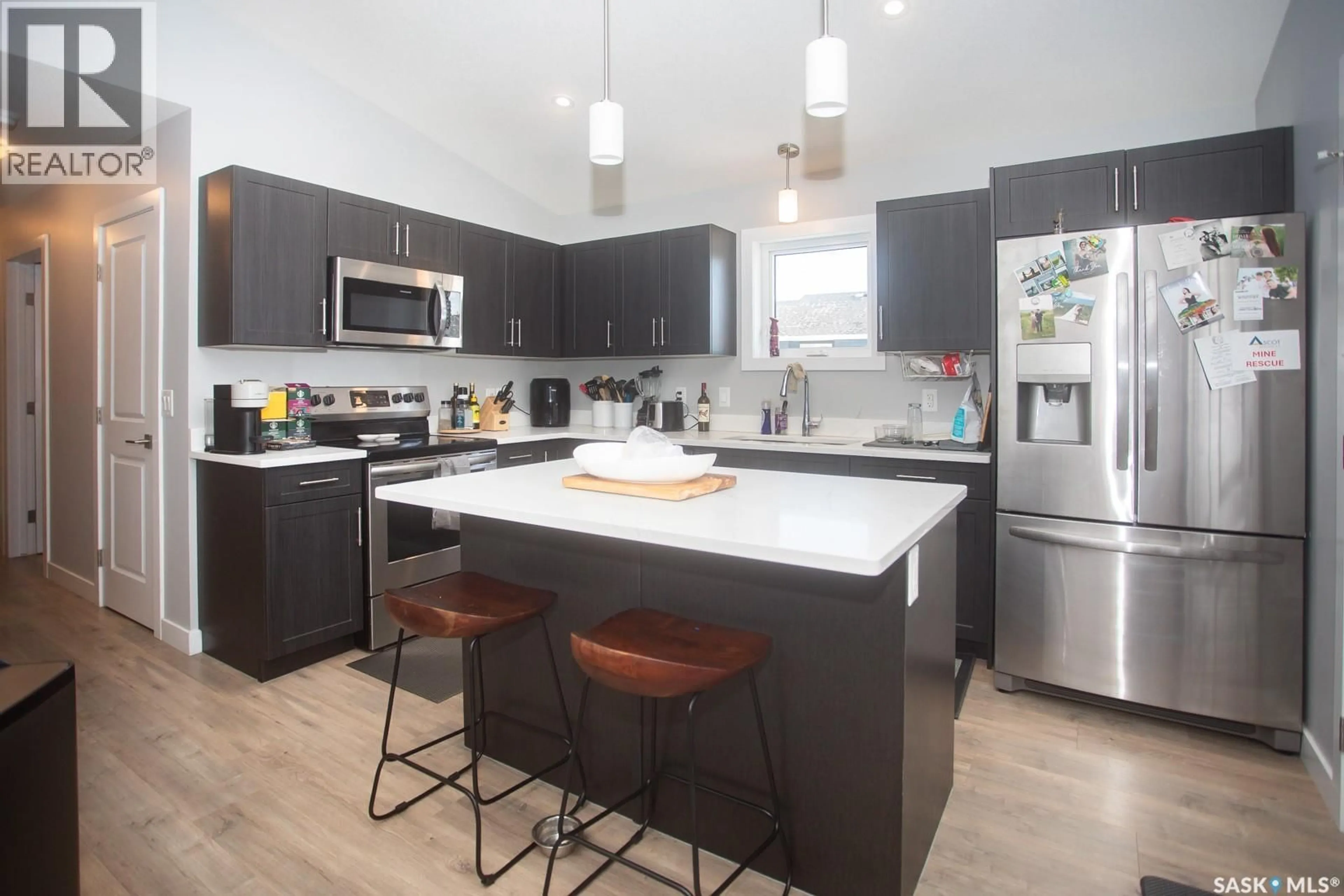 Open concept kitchen, unknown for 502 STILLING WAY, Saskatoon Saskatchewan S7V0W5
