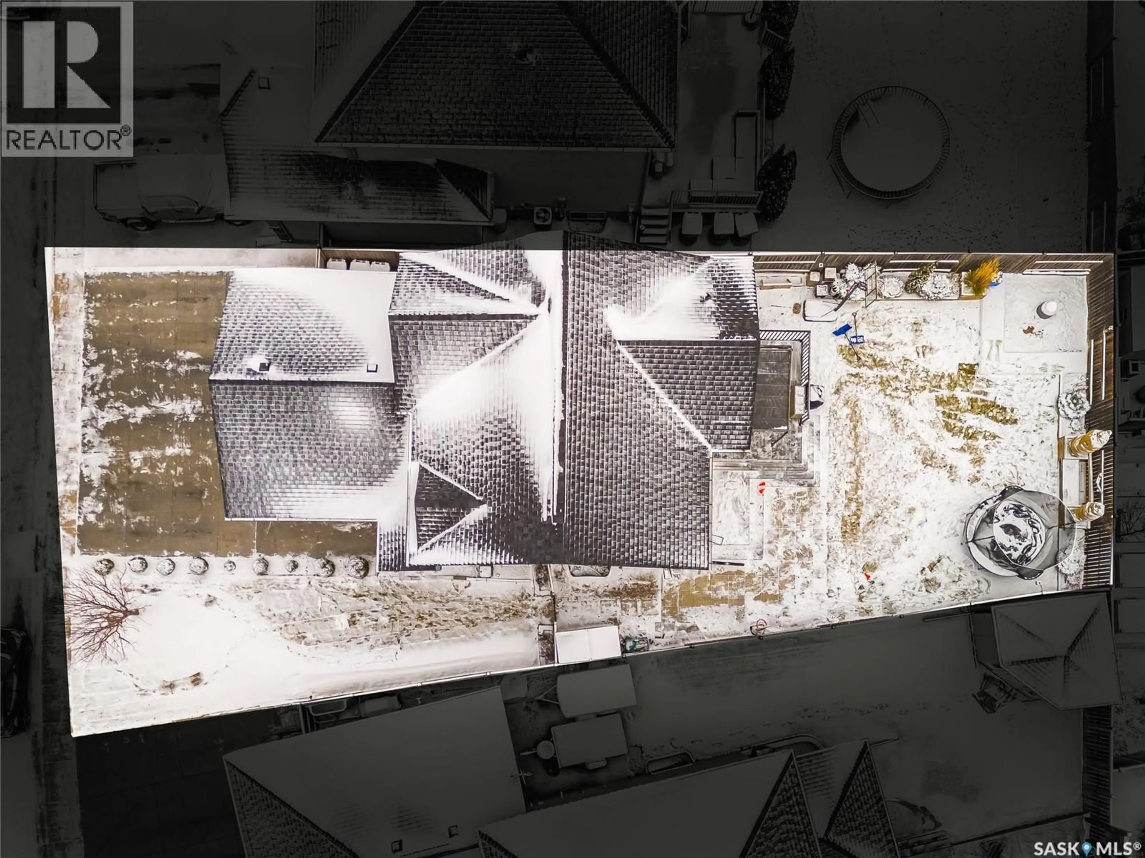 A pic from outside/outdoor area/front of a property/back of a property/a pic from drone, building for 215 WATERS LANE, Saskatoon Saskatchewan S7W0A5