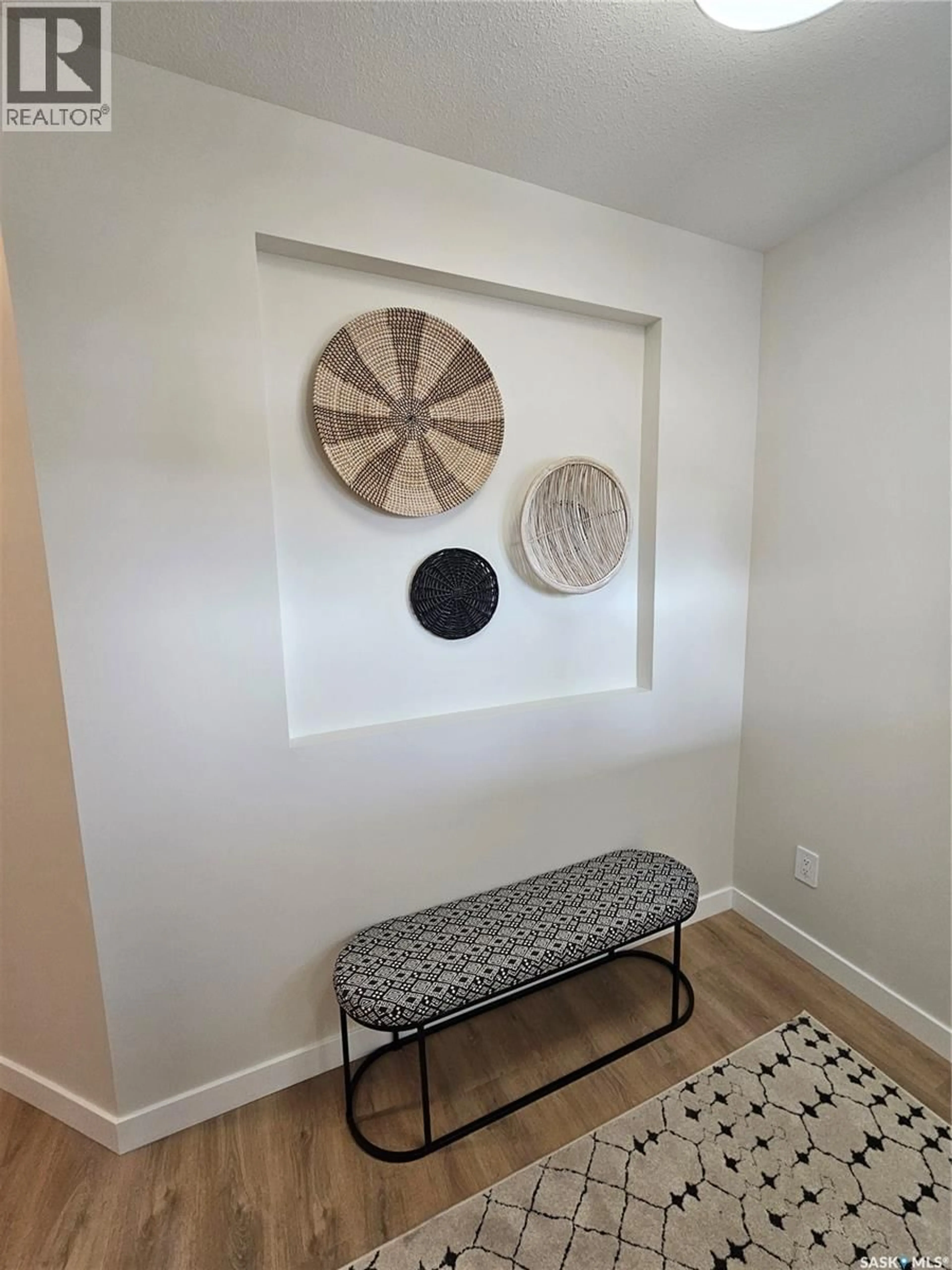 Indoor entryway for 3184 FAVEL DRIVE, Regina Saskatchewan S4V4C7