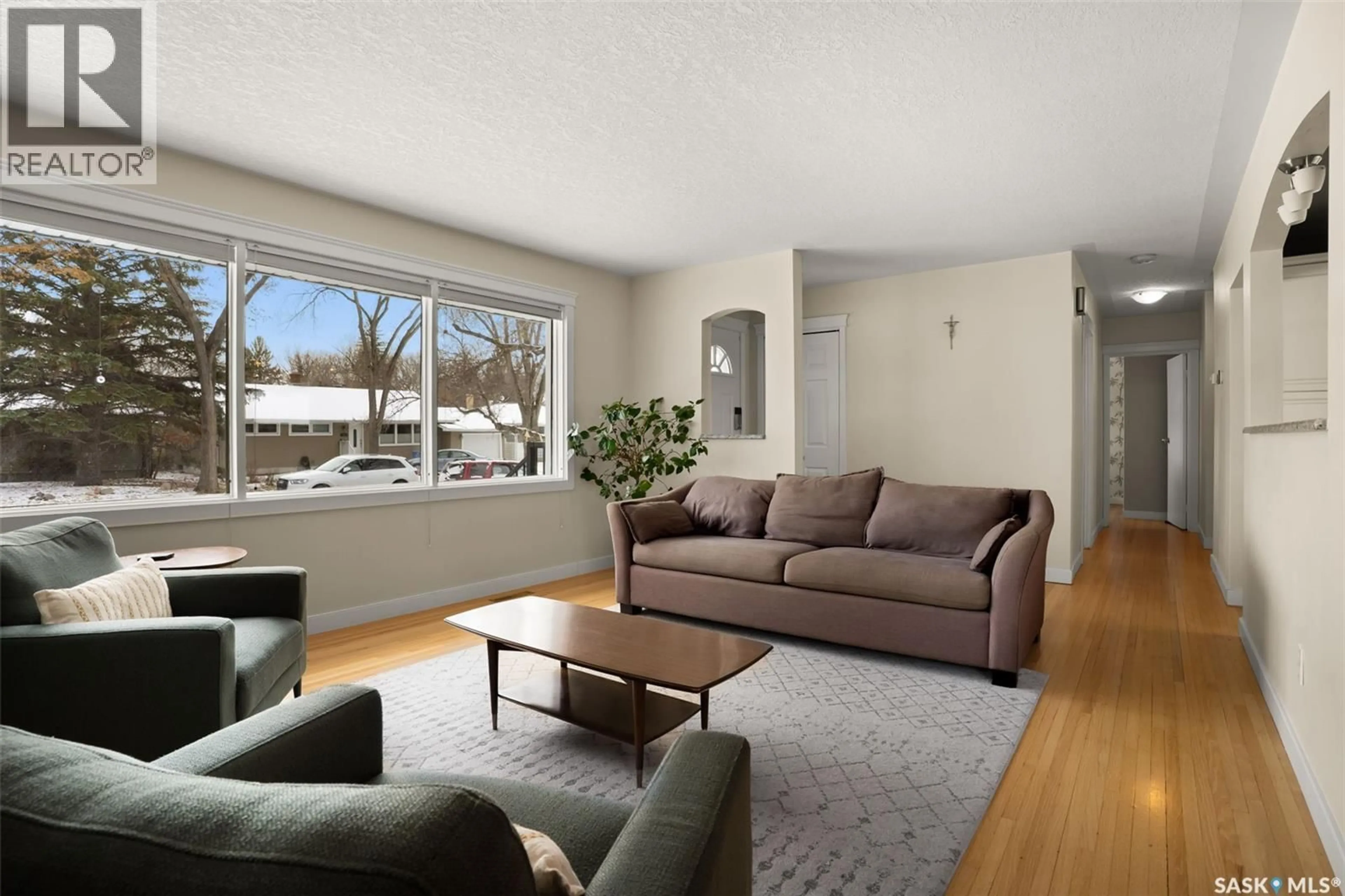 Living room with furniture, unknown for 16 DOLPHIN BAY, Regina Saskatchewan S4S2L9