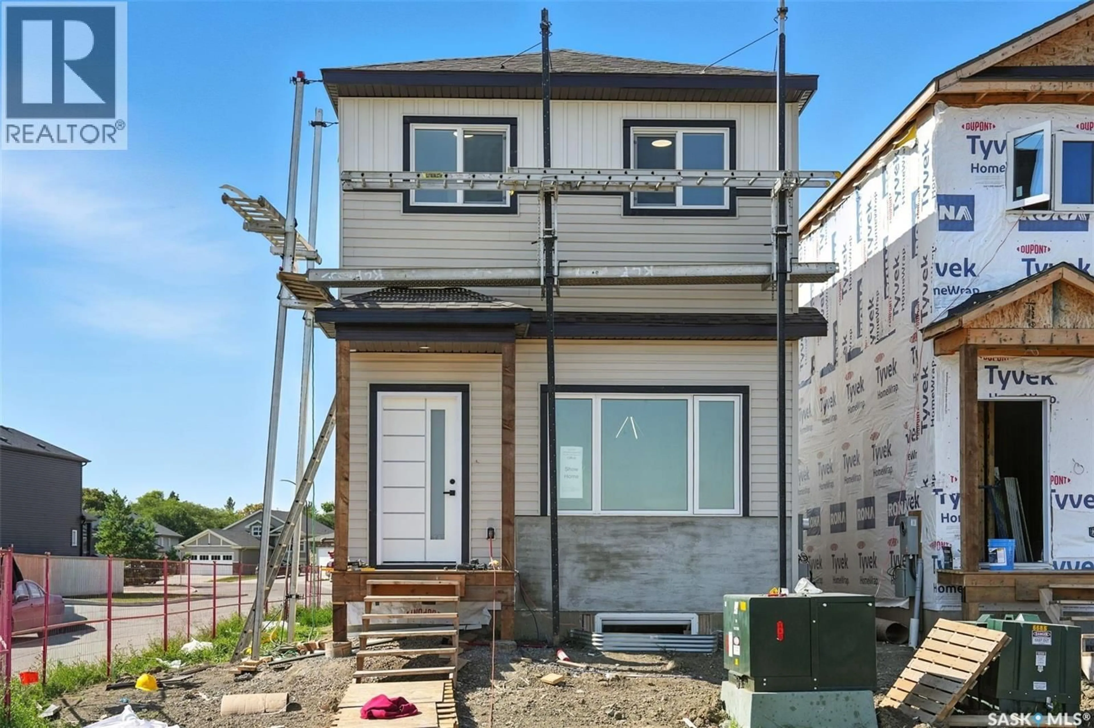 Home with vinyl exterior material, building for 1509 - 151 RICHARDSON ROAD, Saskatoon Saskatchewan S7L4E1