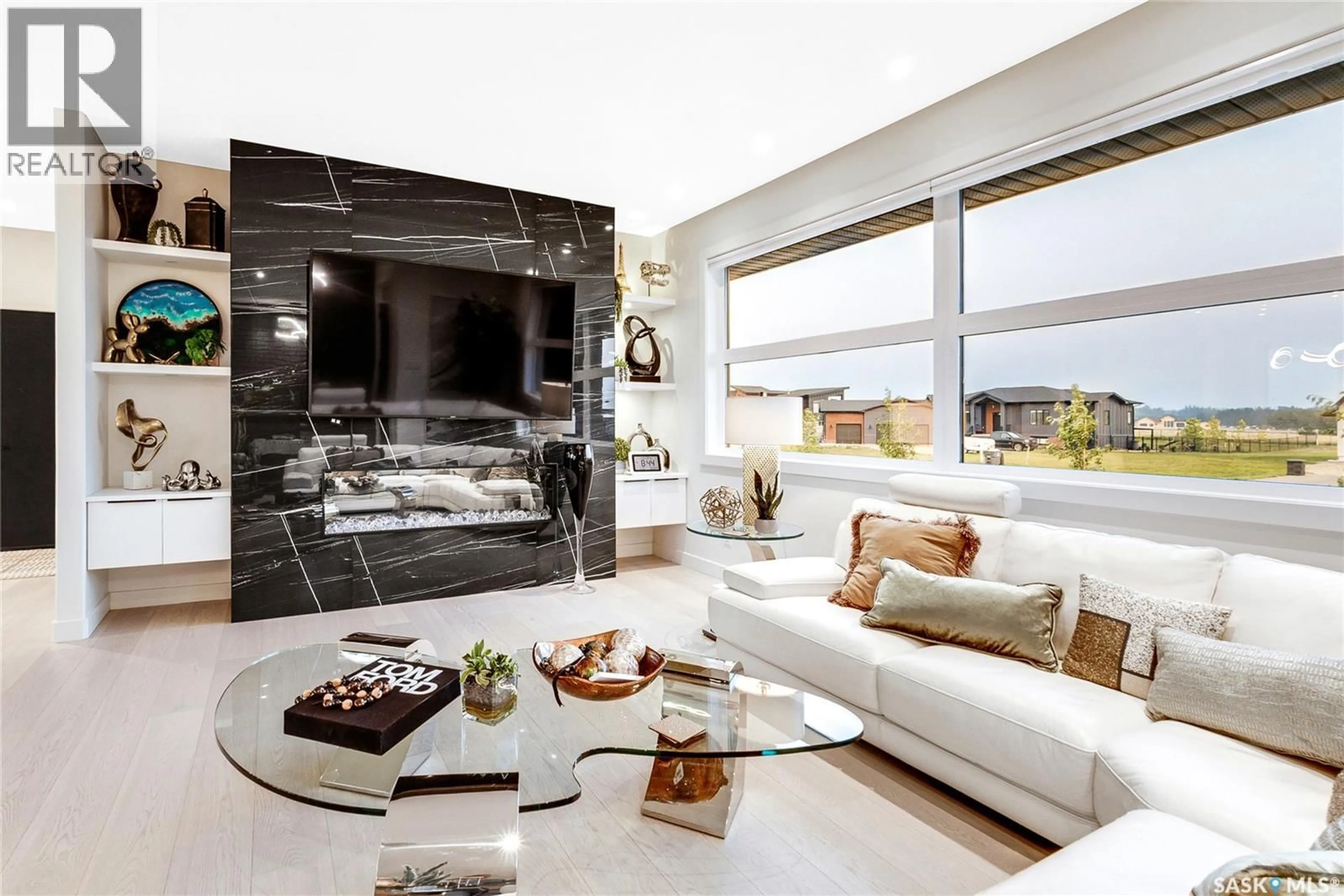 Living room with furniture, ceramic/tile floor for 225 EDGEMONT CRESCENT, Corman Park Rm No. 344 Saskatchewan S7T0Z8