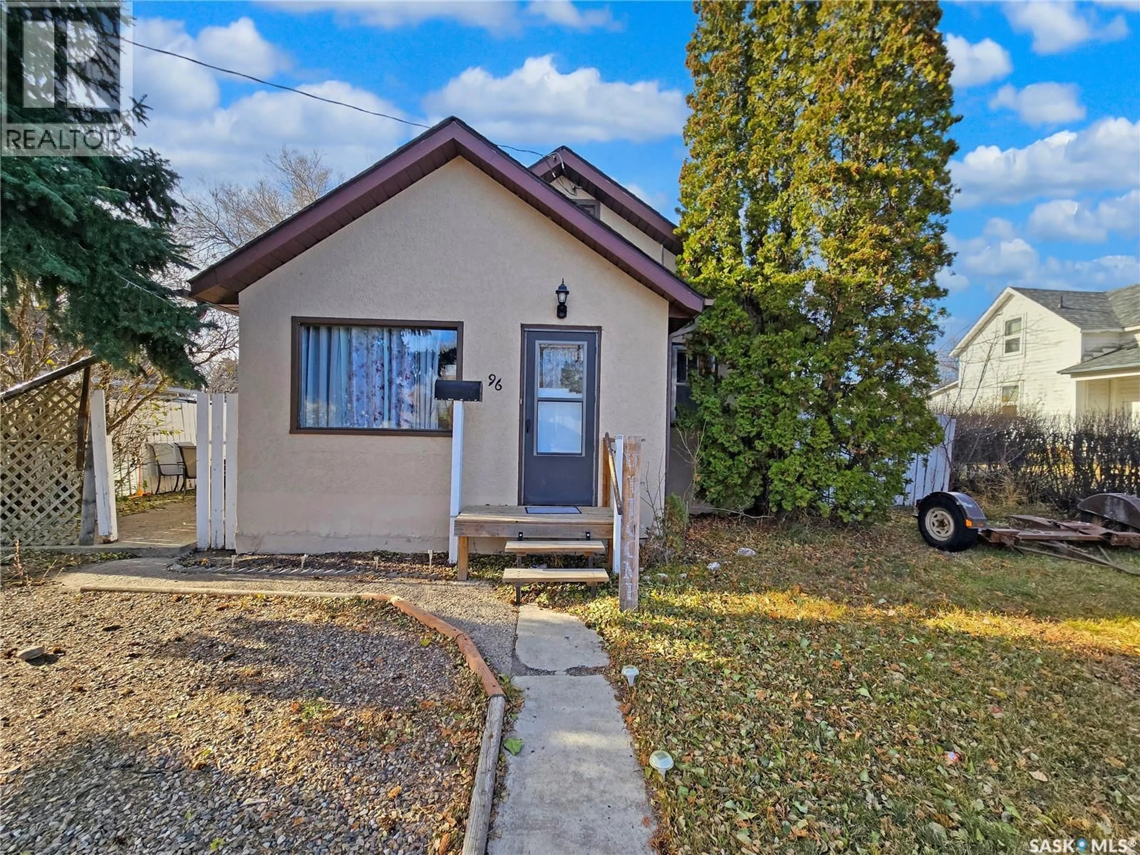 Unknown for 96 7TH AVENUE, Swift Current Saskatchewan S9H2N1