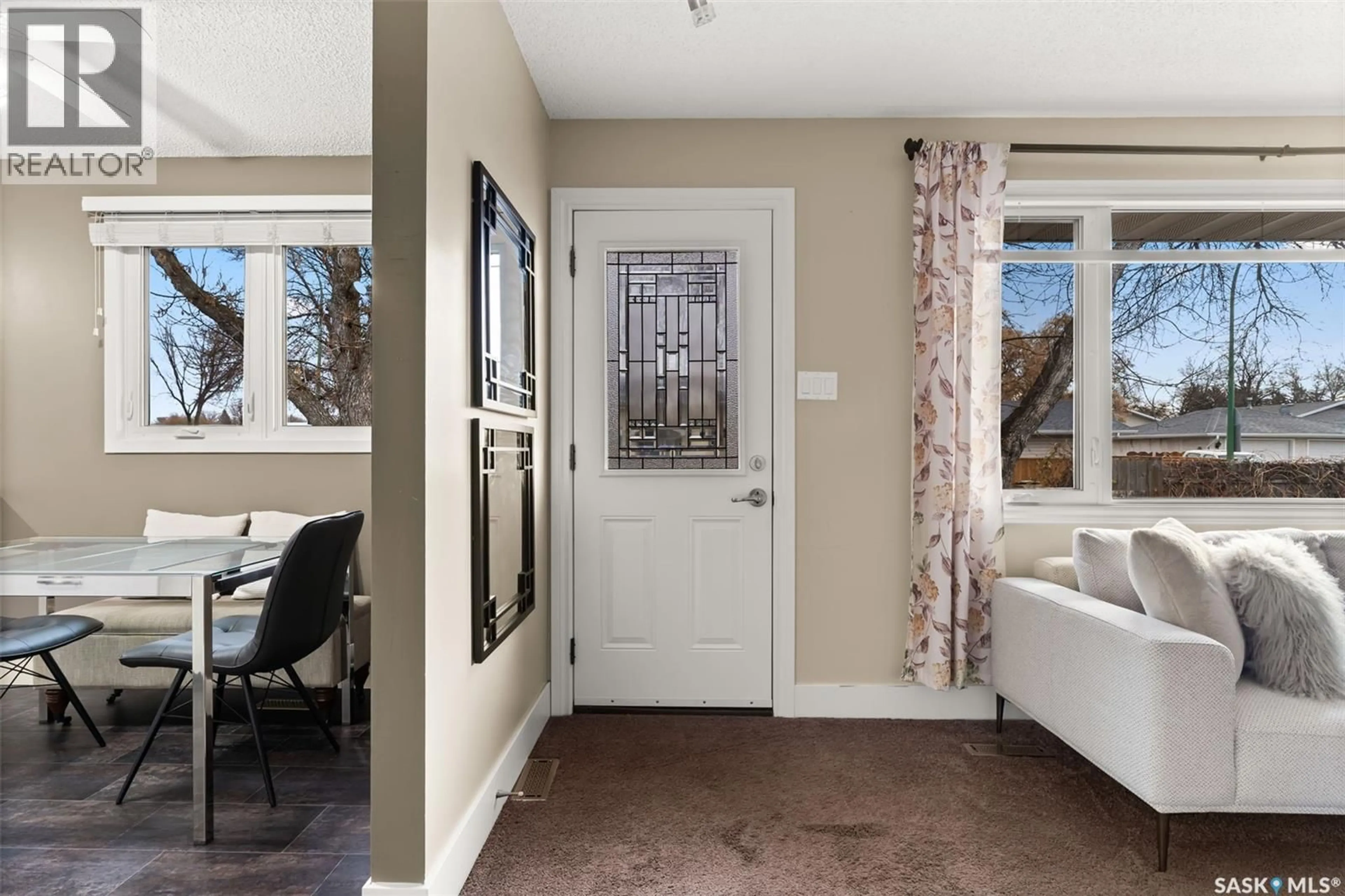 Indoor entryway for 58 FYFE STREET, Regina Saskatchewan S4X1W6