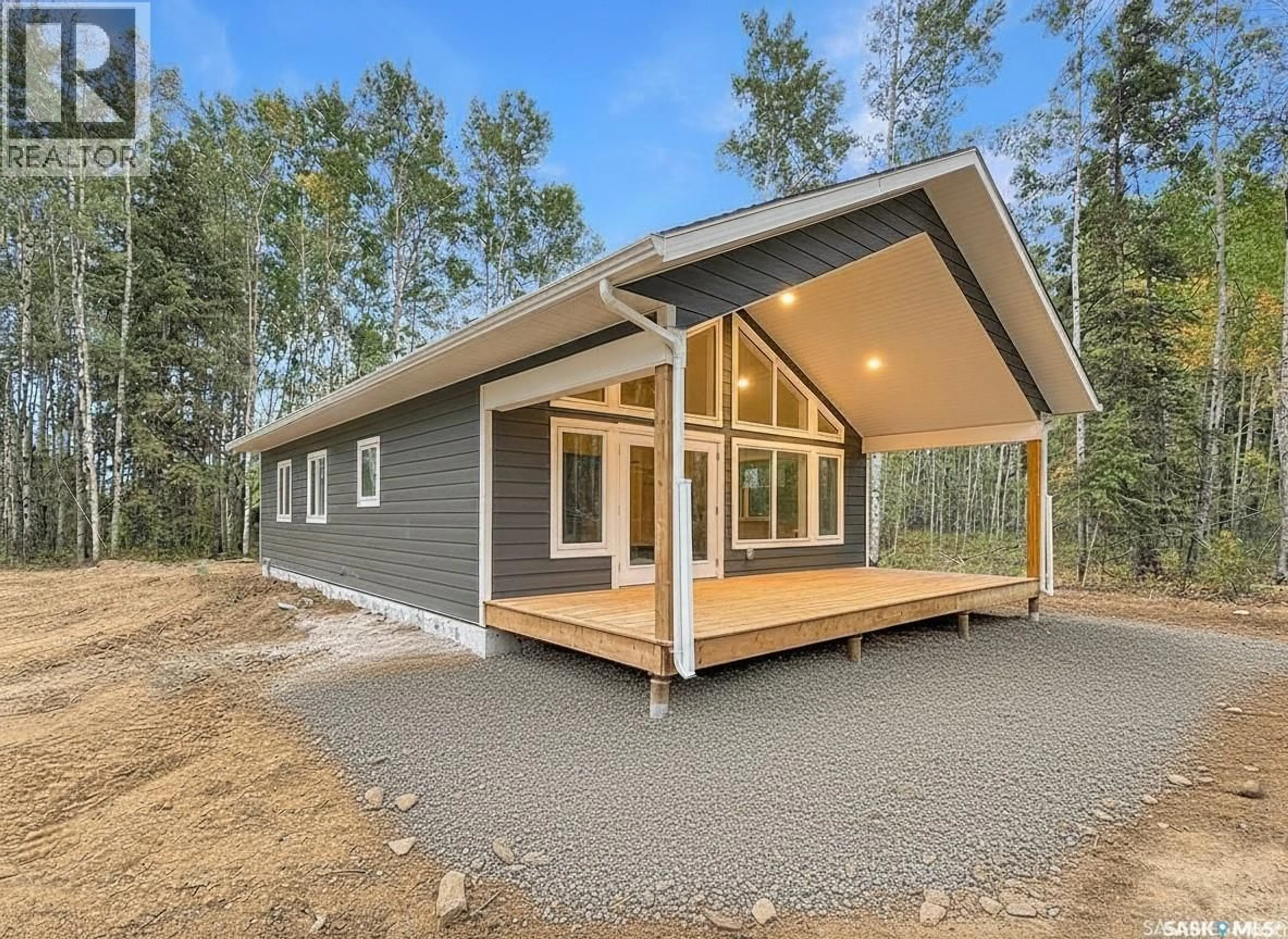 Home with vinyl exterior material, unknown for 20 VALLEY RIDGE ROAD, Candle Lake Saskatchewan S0J3E0