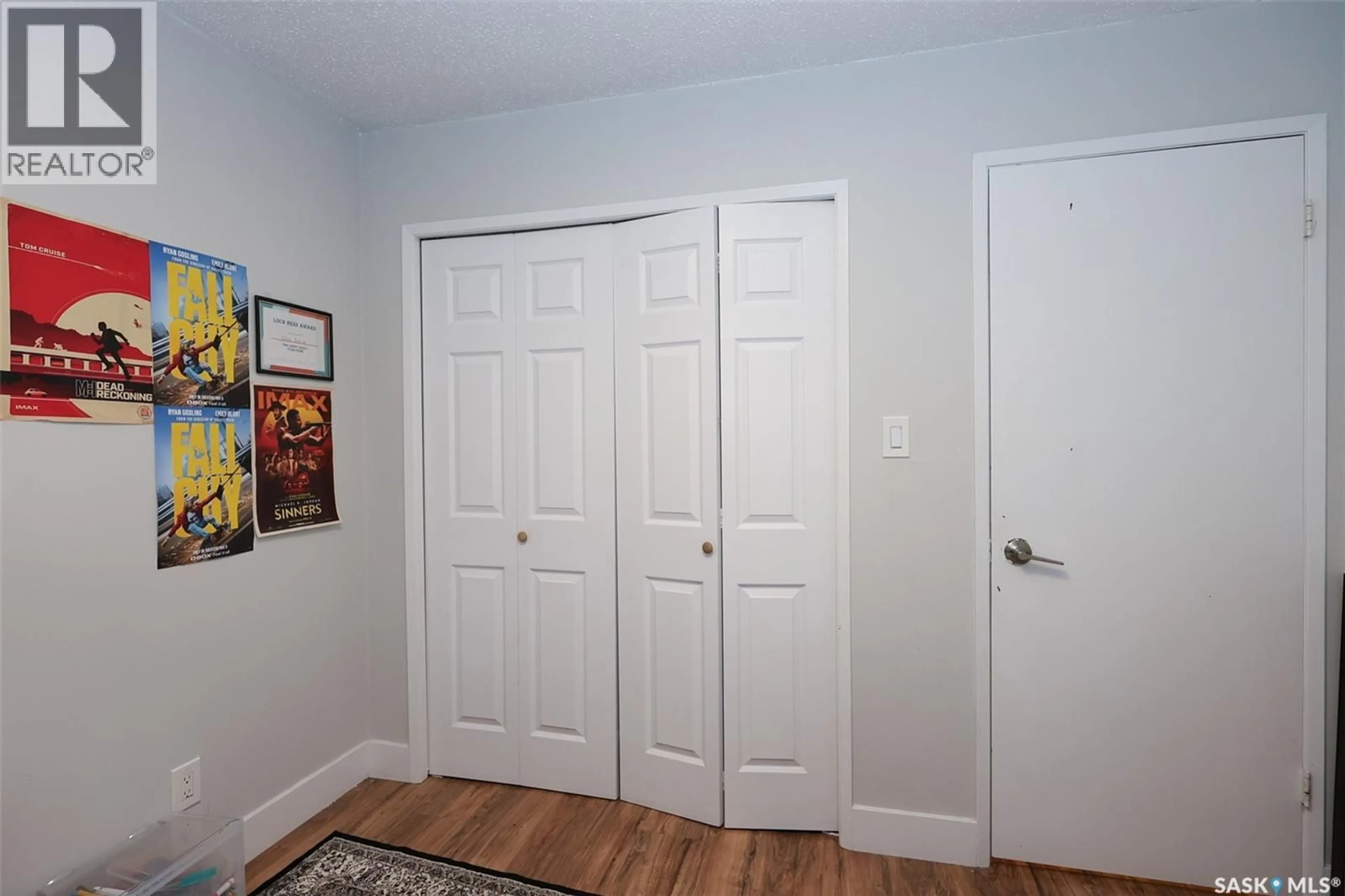 Indoor entryway for 1614 MCKERCHER DRIVE, Saskatoon Saskatchewan S7H5E1