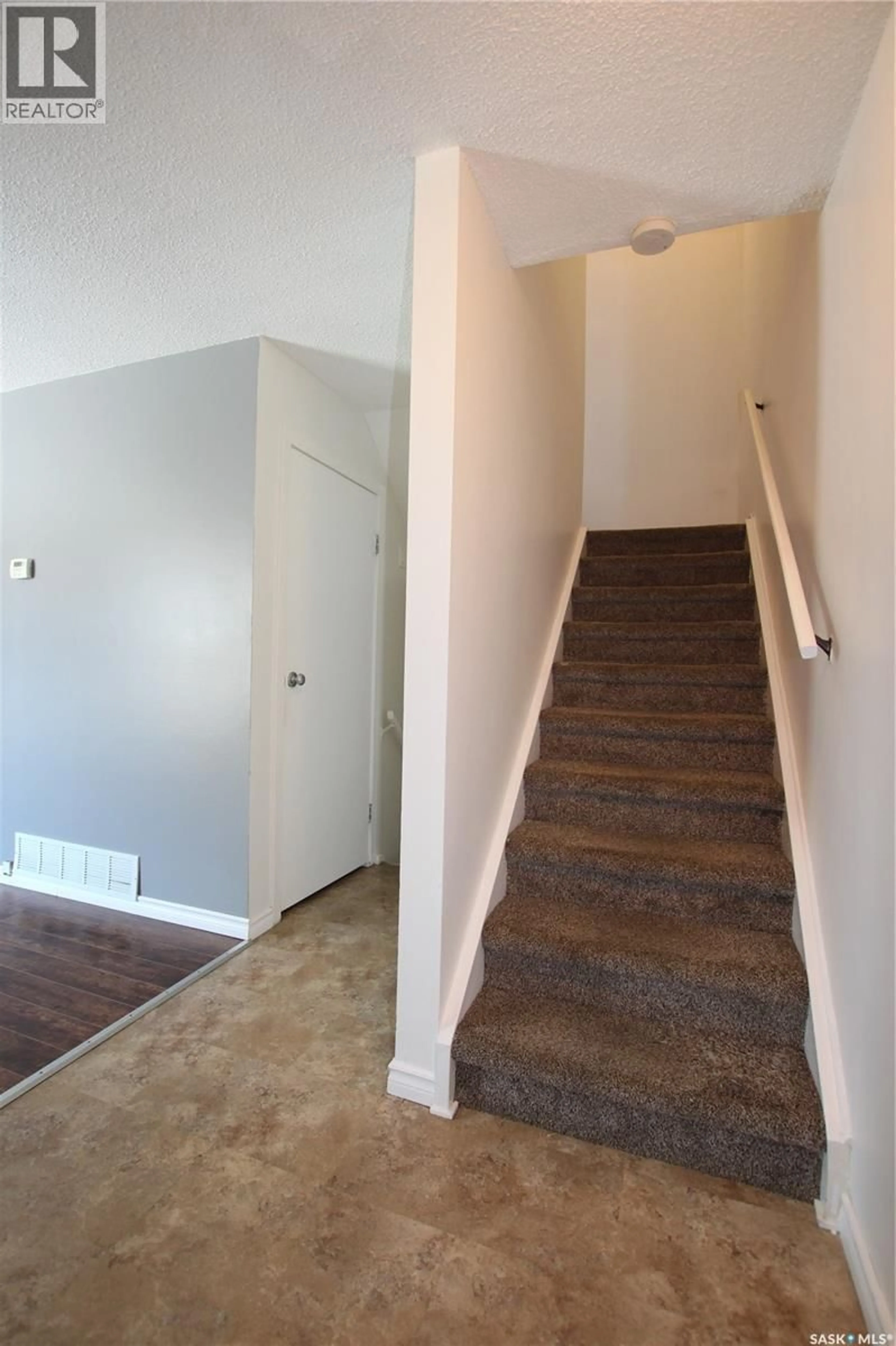 Unknown for 4188 CASTLE ROAD, Regina Saskatchewan S4S6A4