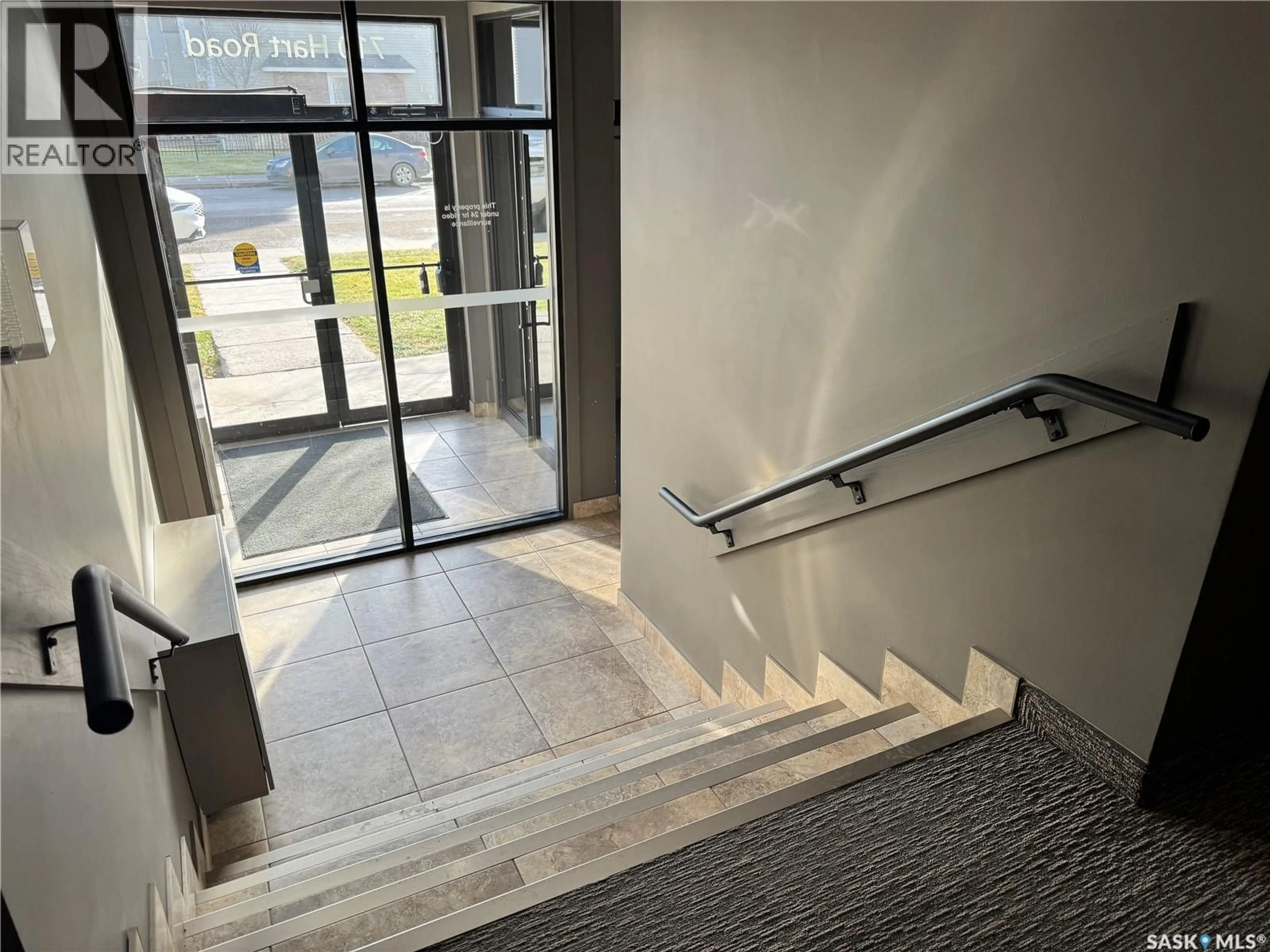 Indoor foyer for 205 - 710 HART ROAD, Saskatoon Saskatchewan S7M1L2