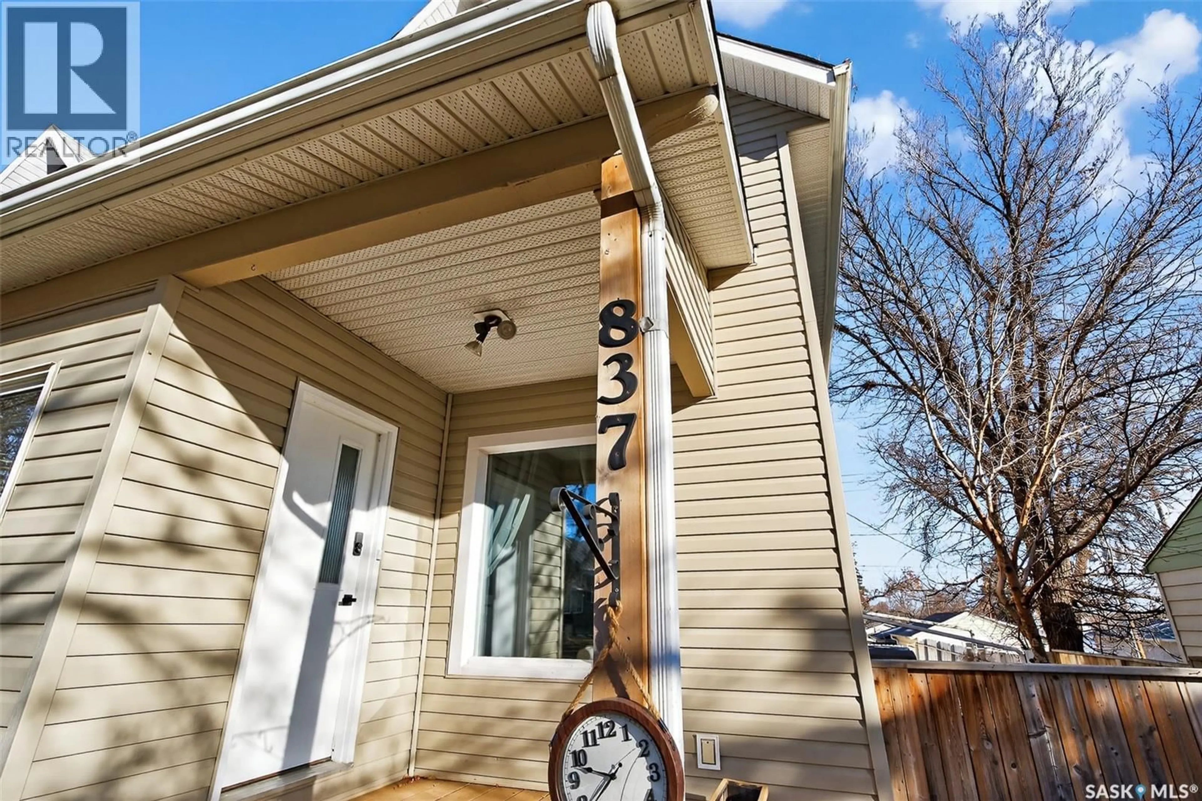 Home with vinyl exterior material, street for 837 5TH AVENUE, Moose Jaw Saskatchewan S6H3Y2
