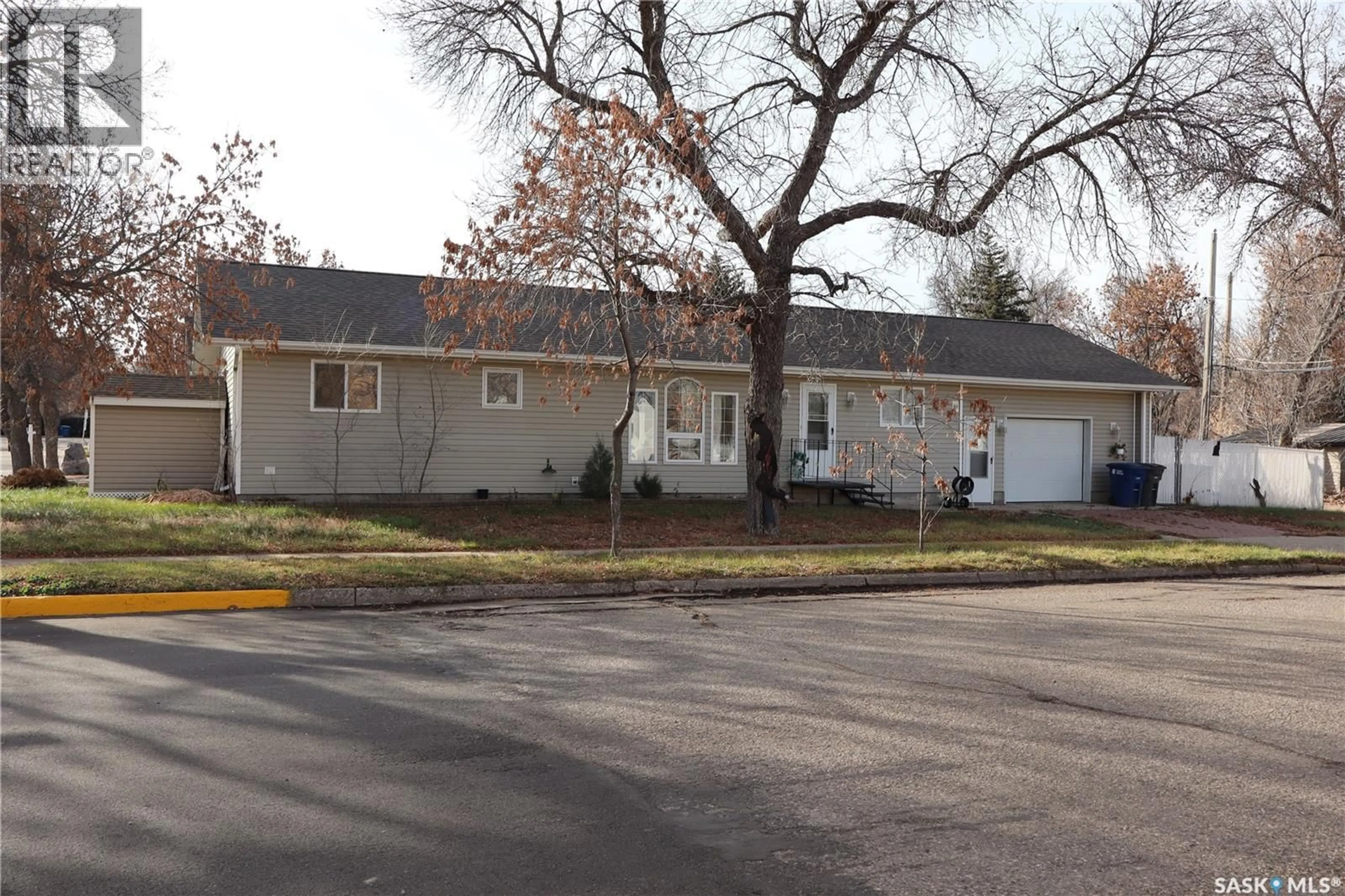 Unknown for 602 CENTRE STREET, Assiniboia Saskatchewan S0H0B0