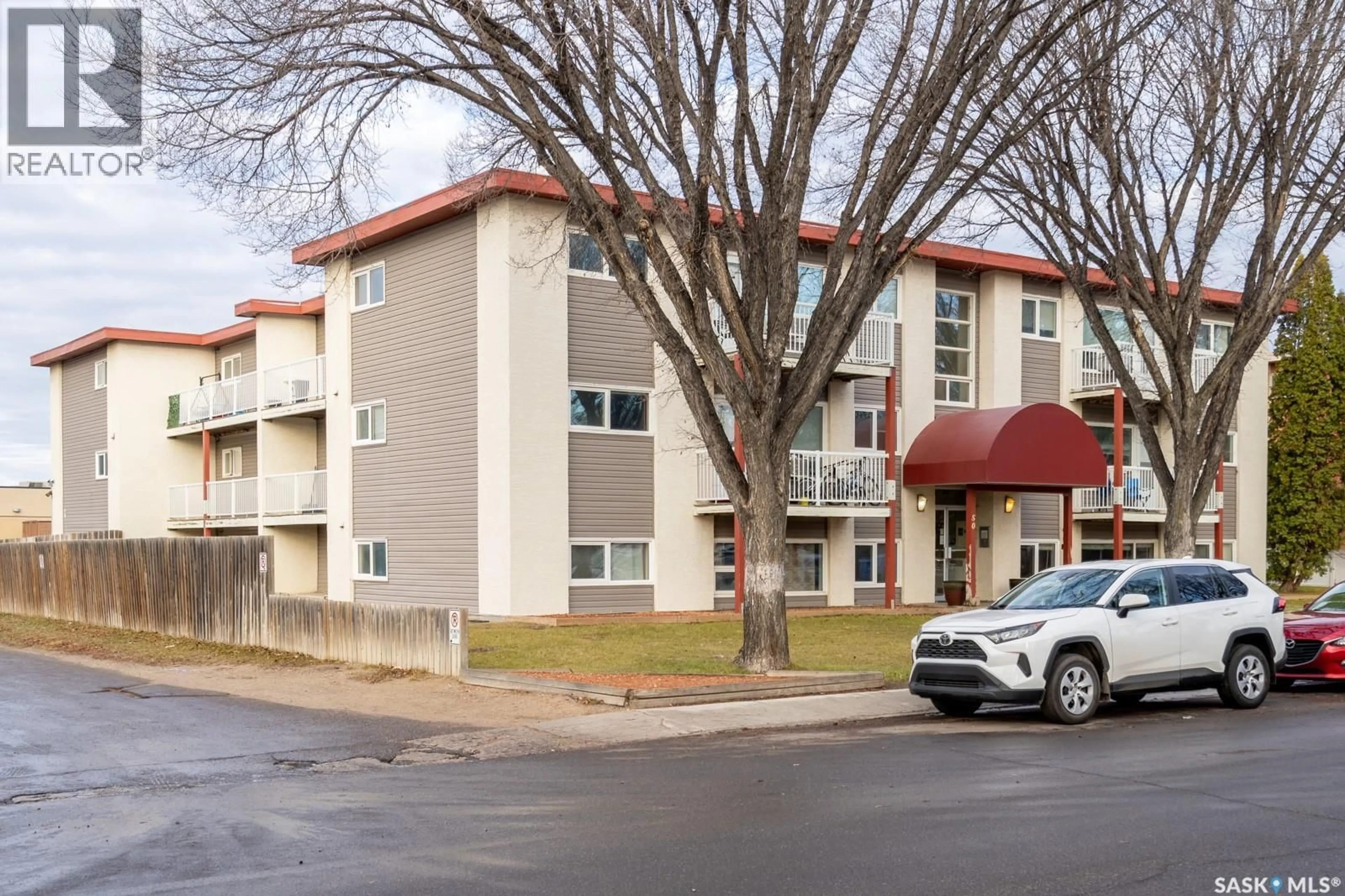 Patio, building for 12 50 SPENCE STREET, Regina Saskatchewan S4S4H4