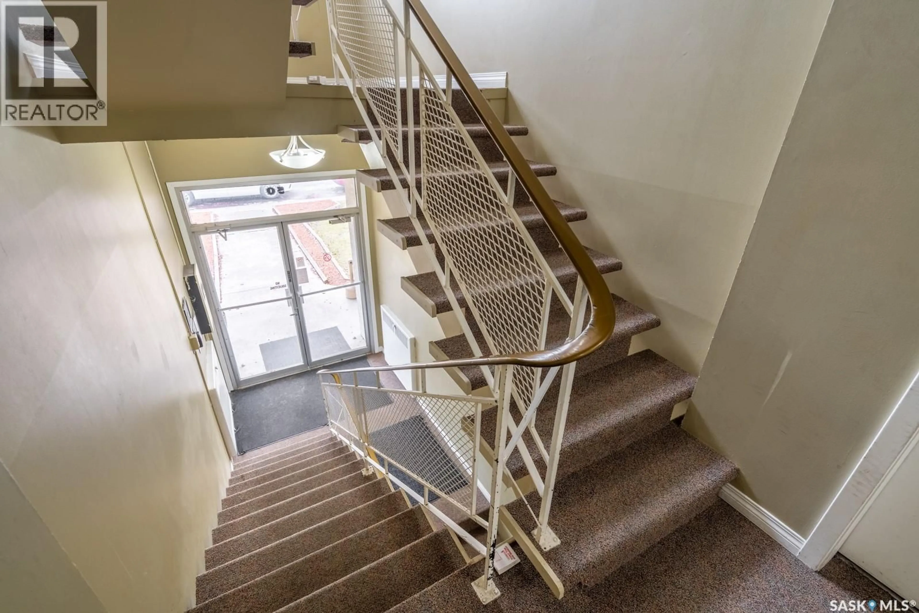 Stairs for 12 50 SPENCE STREET, Regina Saskatchewan S4S4H4