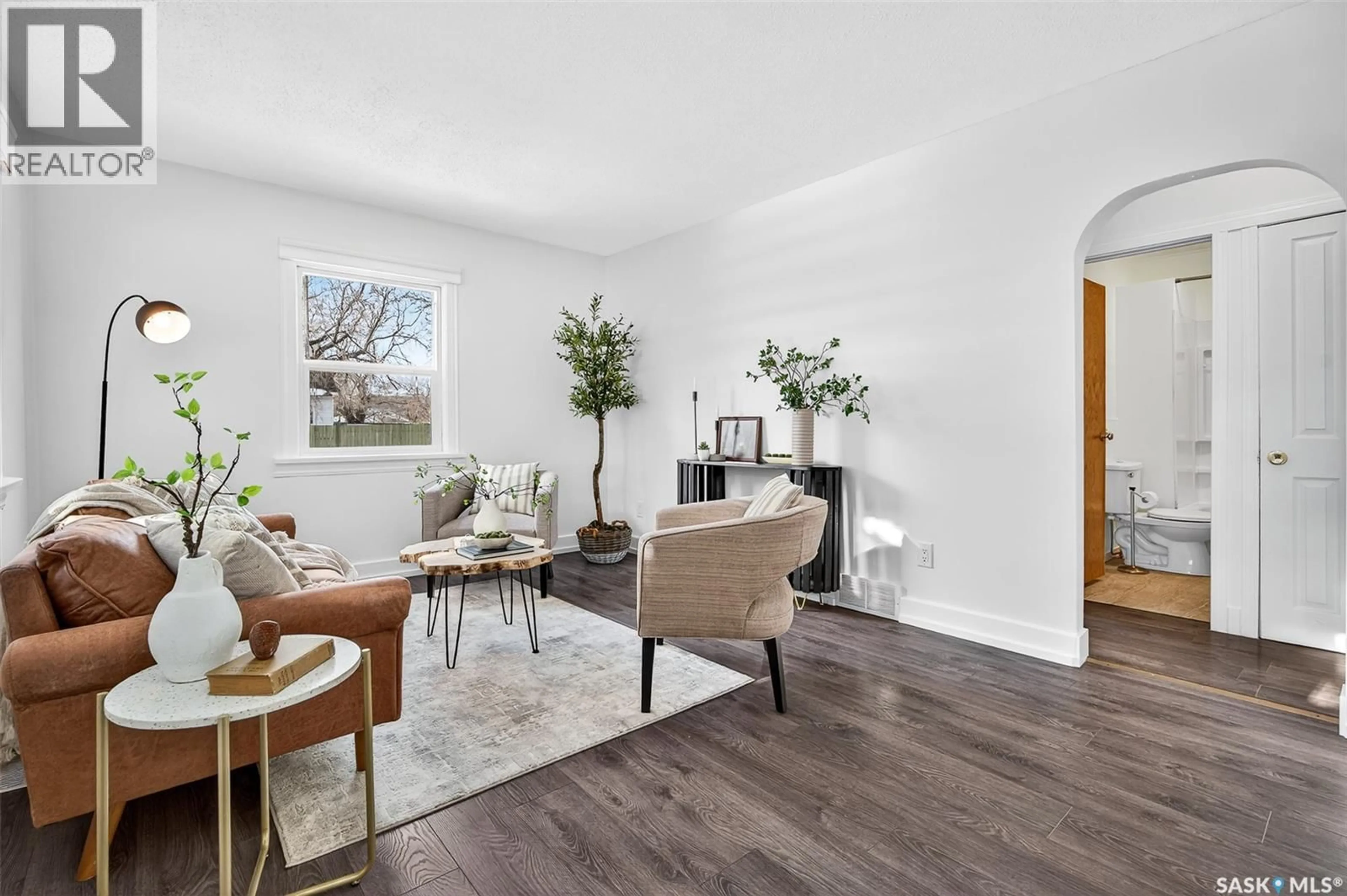 Living room with furniture, wood/laminate floor for 362 GRANDVIEW STREET, Moose Jaw Saskatchewan S6H5K8