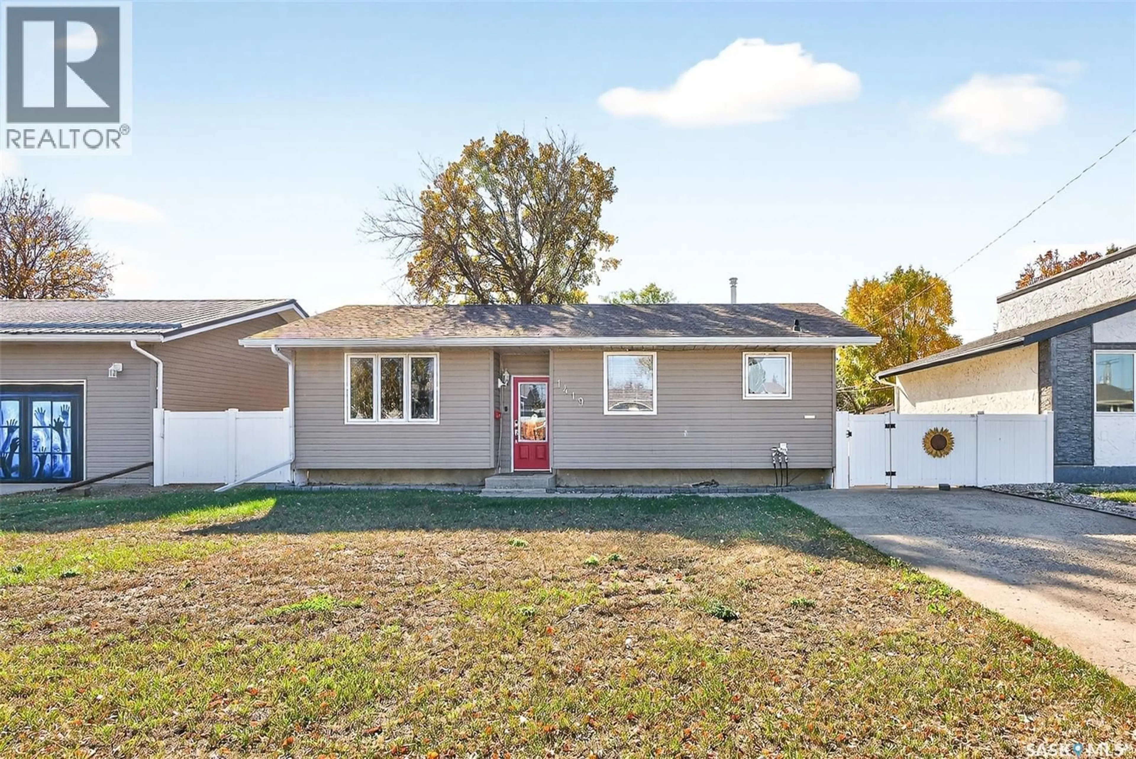 Unknown for 1419 GLENDALE STREET, Moose Jaw Saskatchewan S6H6Z1