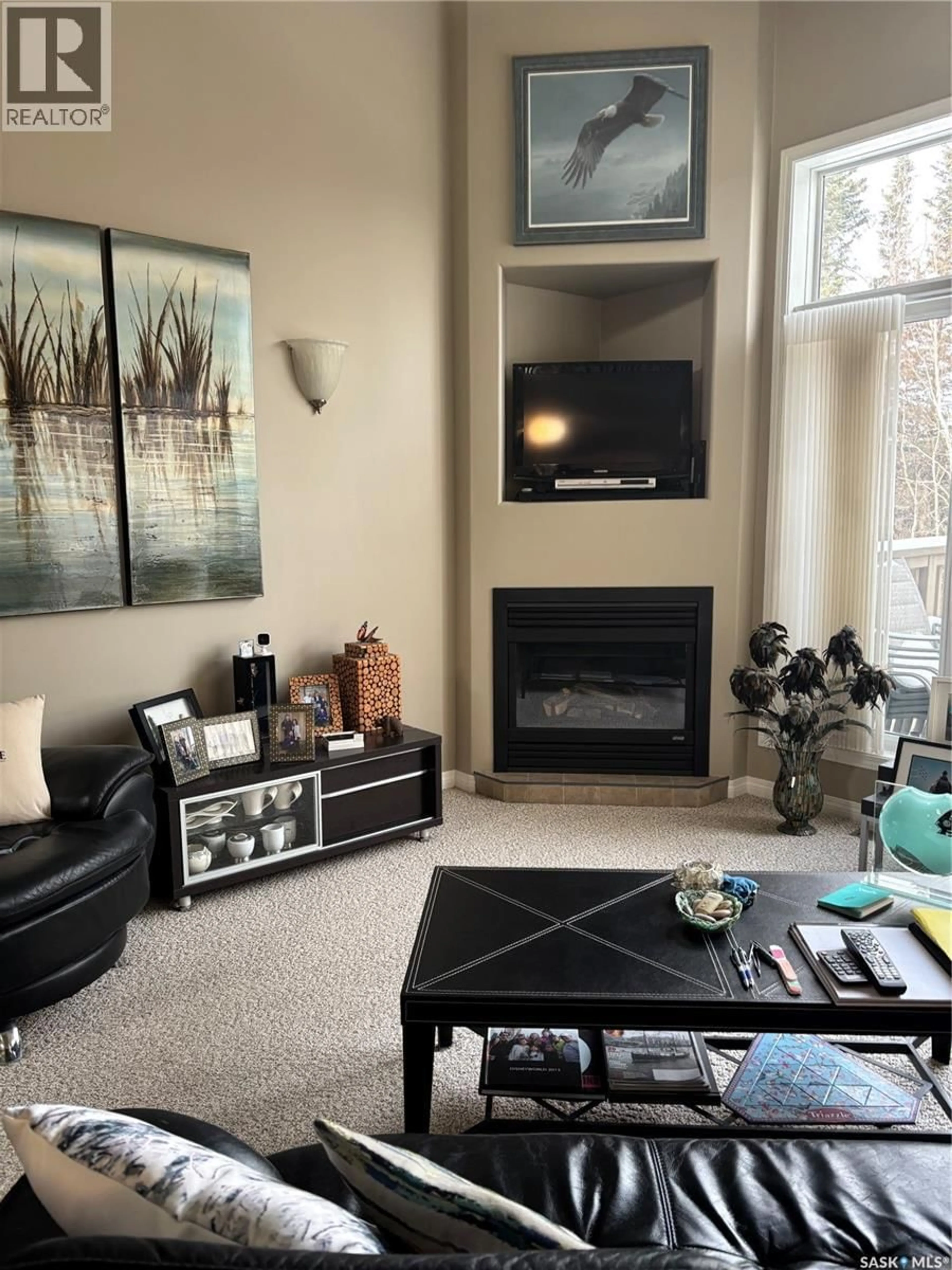 Living room with furniture, unknown for 28 EAGLE VIEW WAY, Elk Ridge Saskatchewan S0J0N0