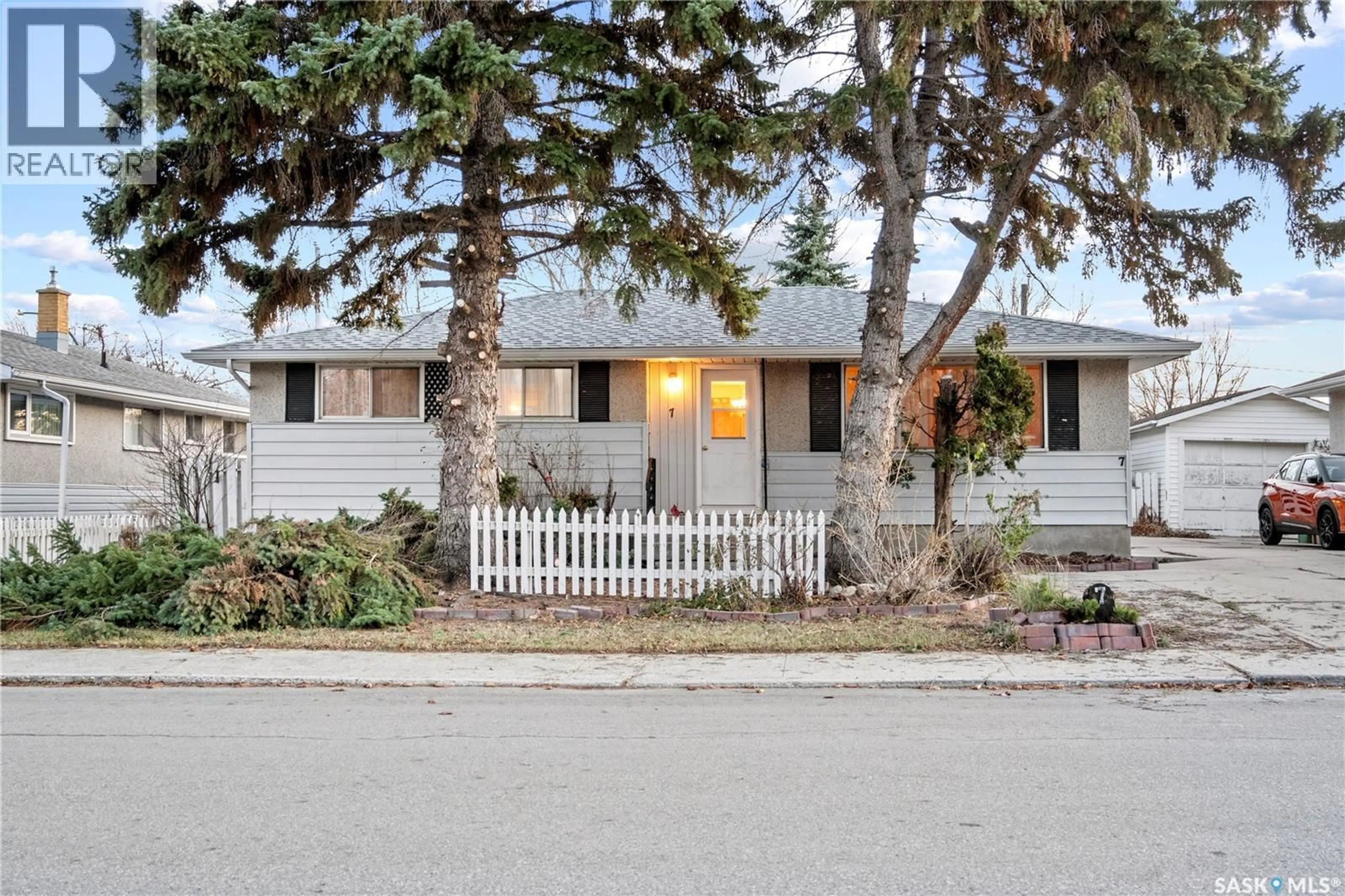 Home with vinyl exterior material, street for 7 HYDE AVENUE, Regina Saskatchewan S4R3X8