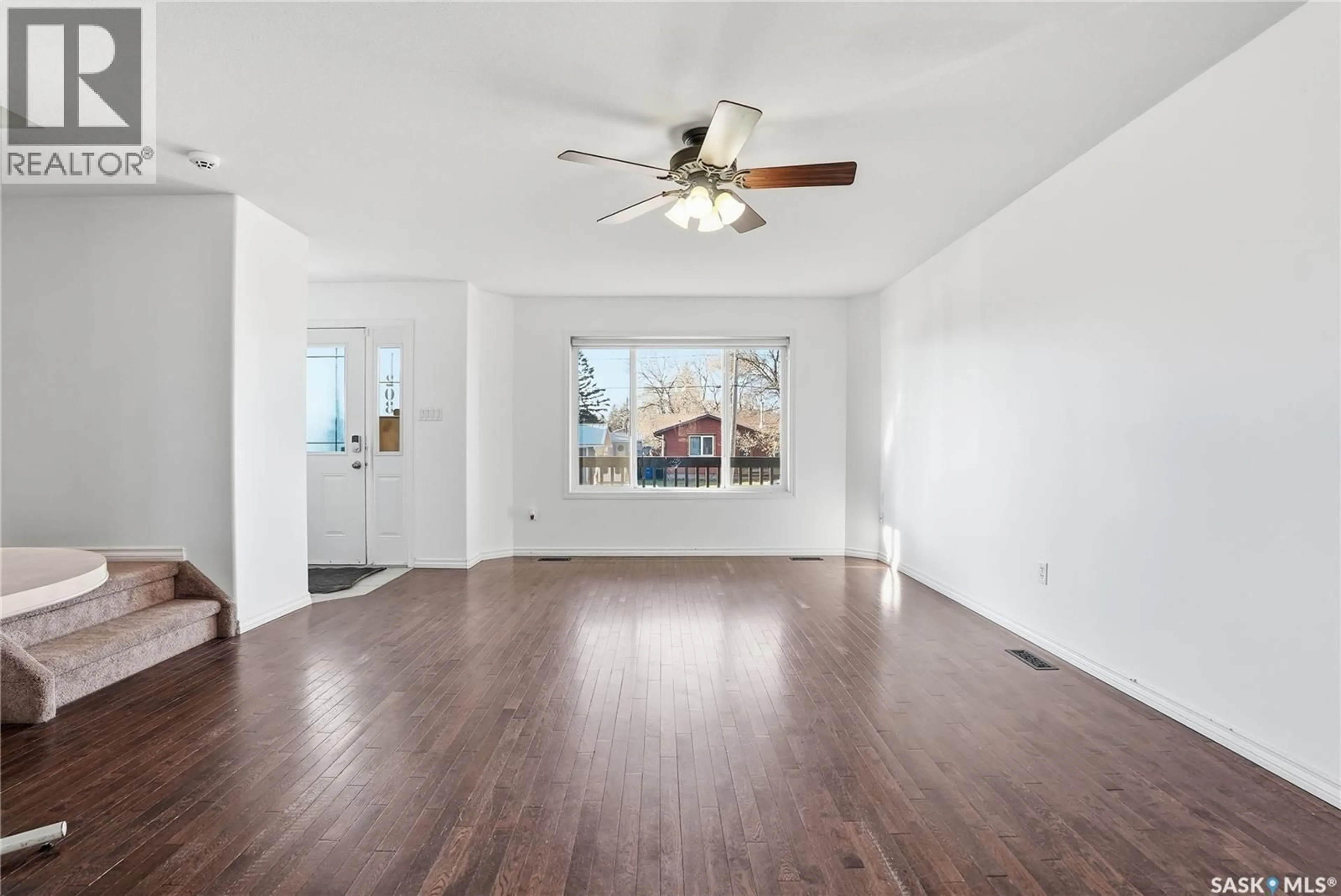 A pic of a room for 203A 3RD AVENUE, Aberdeen Saskatchewan S0K0A0