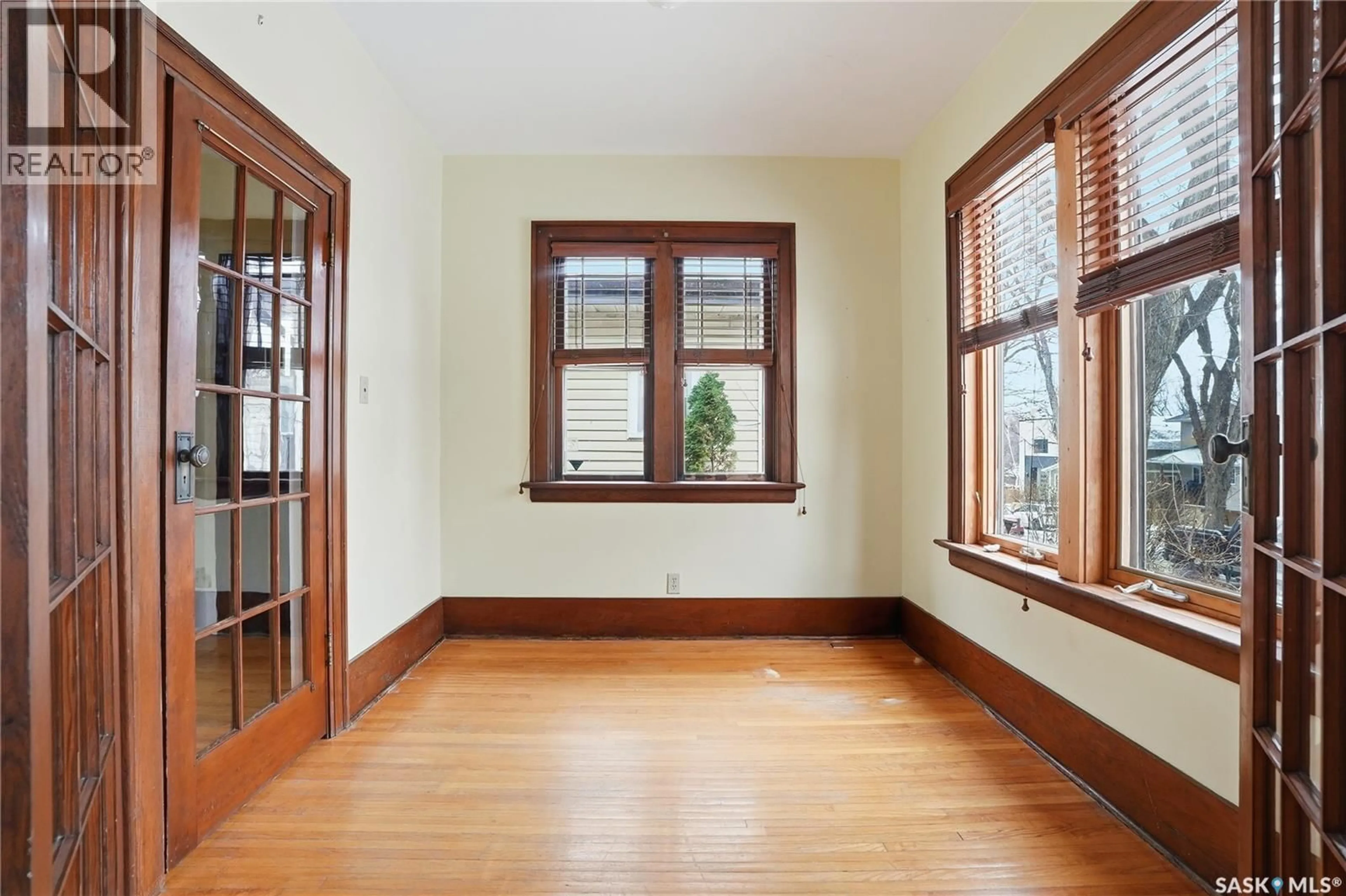 Unknown for 414 26TH STREET, Saskatoon Saskatchewan S7L0H9