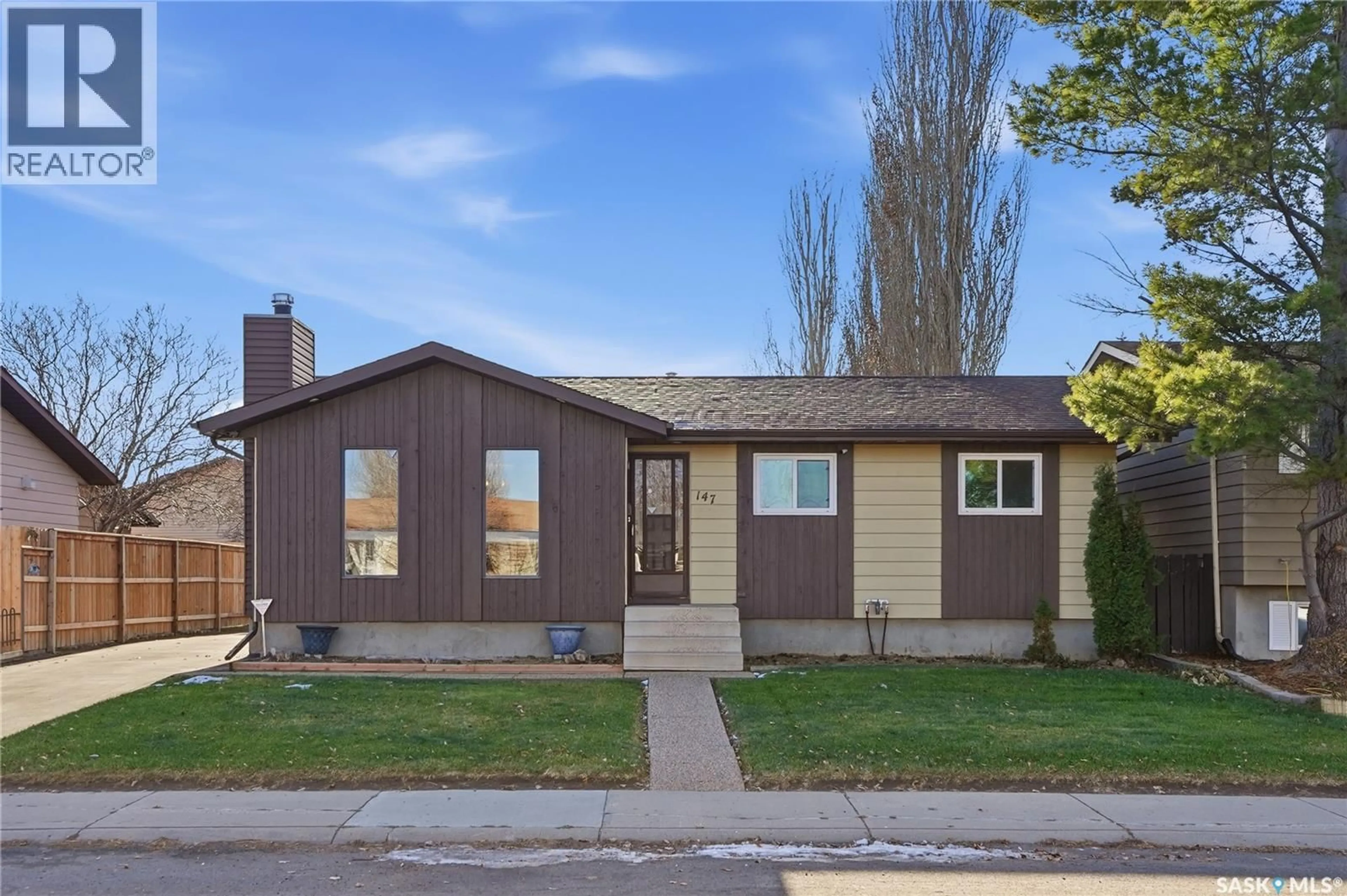 Home with vinyl exterior material, street for 147 MAKAROFF ROAD, Saskatoon Saskatchewan S7L6R6