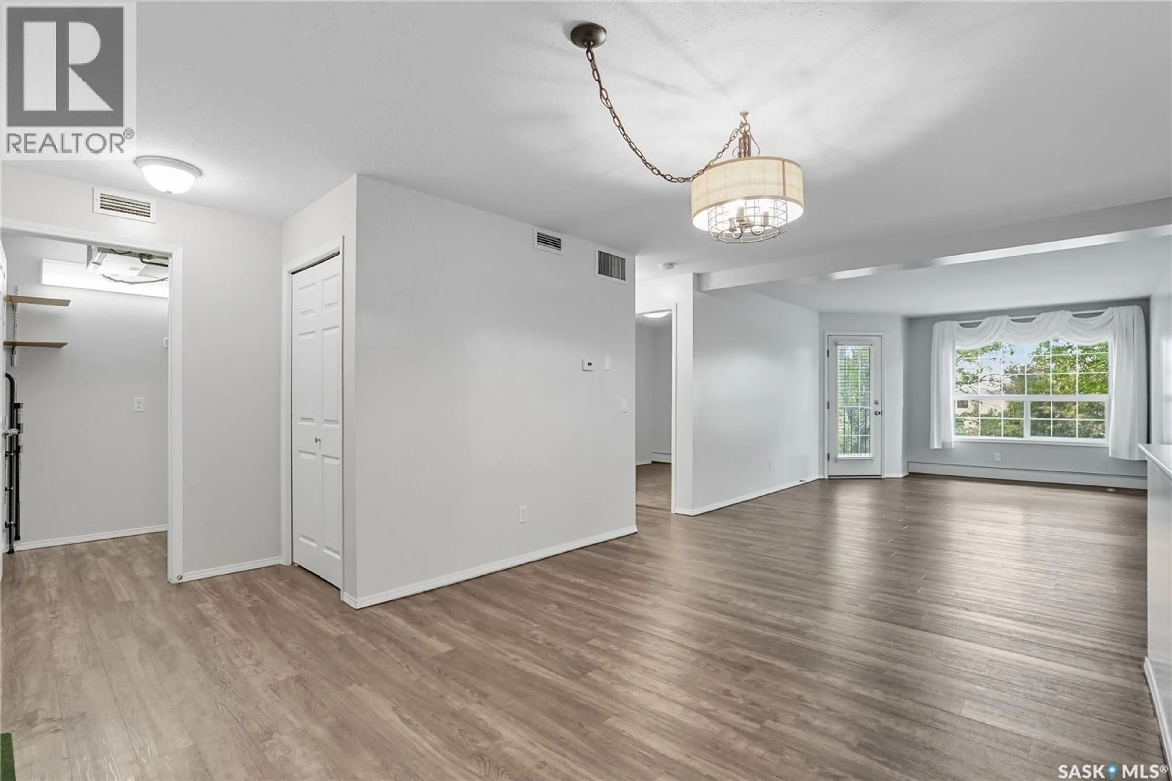 Unknown for 211 1735 MCKERCHER DRIVE, Saskatoon Saskatchewan S7H5N6