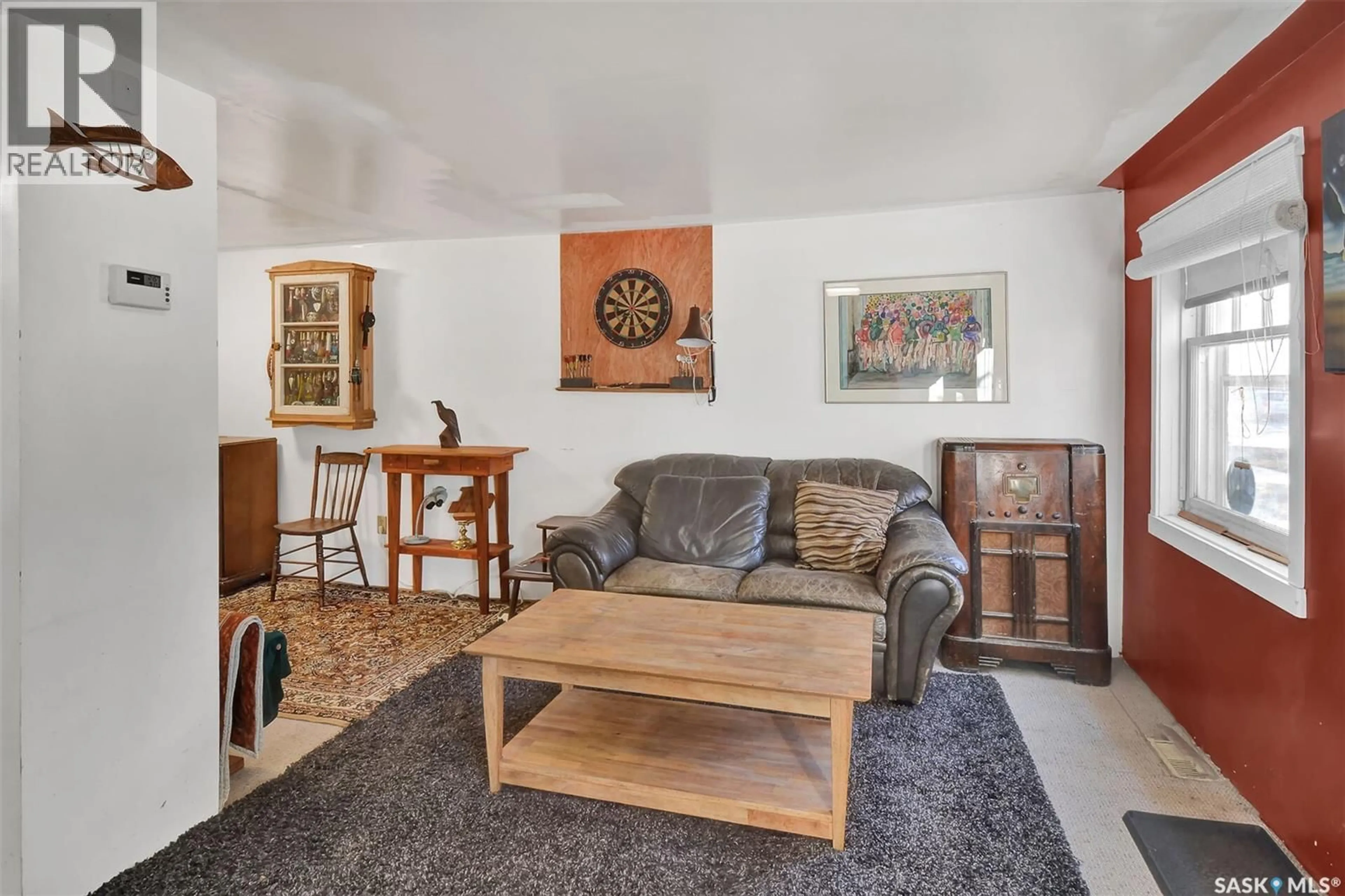 Living room with furniture, unknown for 1116 I AVENUE, Saskatoon Saskatchewan S7M1Z8