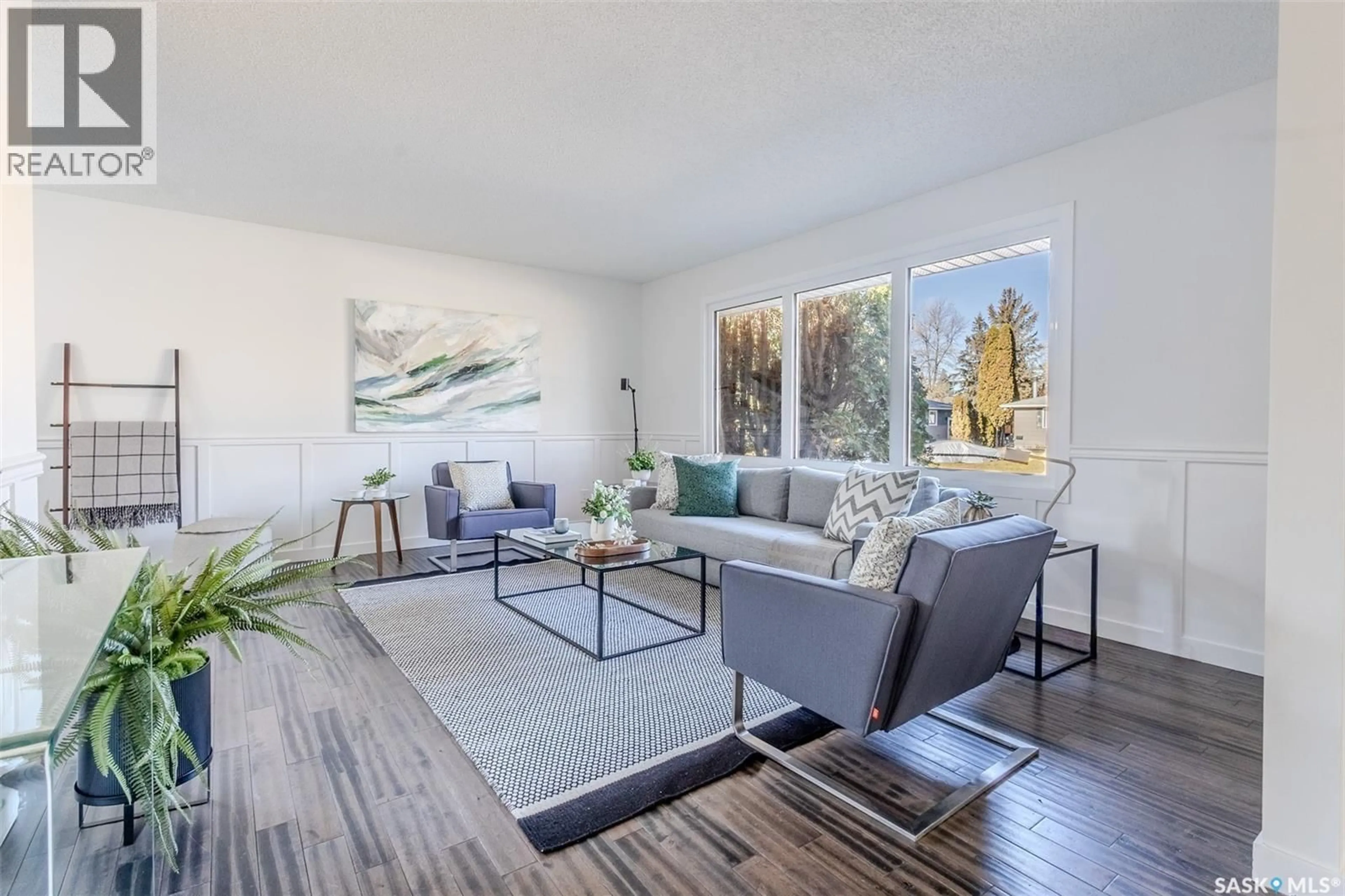 Living room with furniture, unknown for 73 RED RIVER ROAD, Saskatoon Saskatchewan S7K1G2