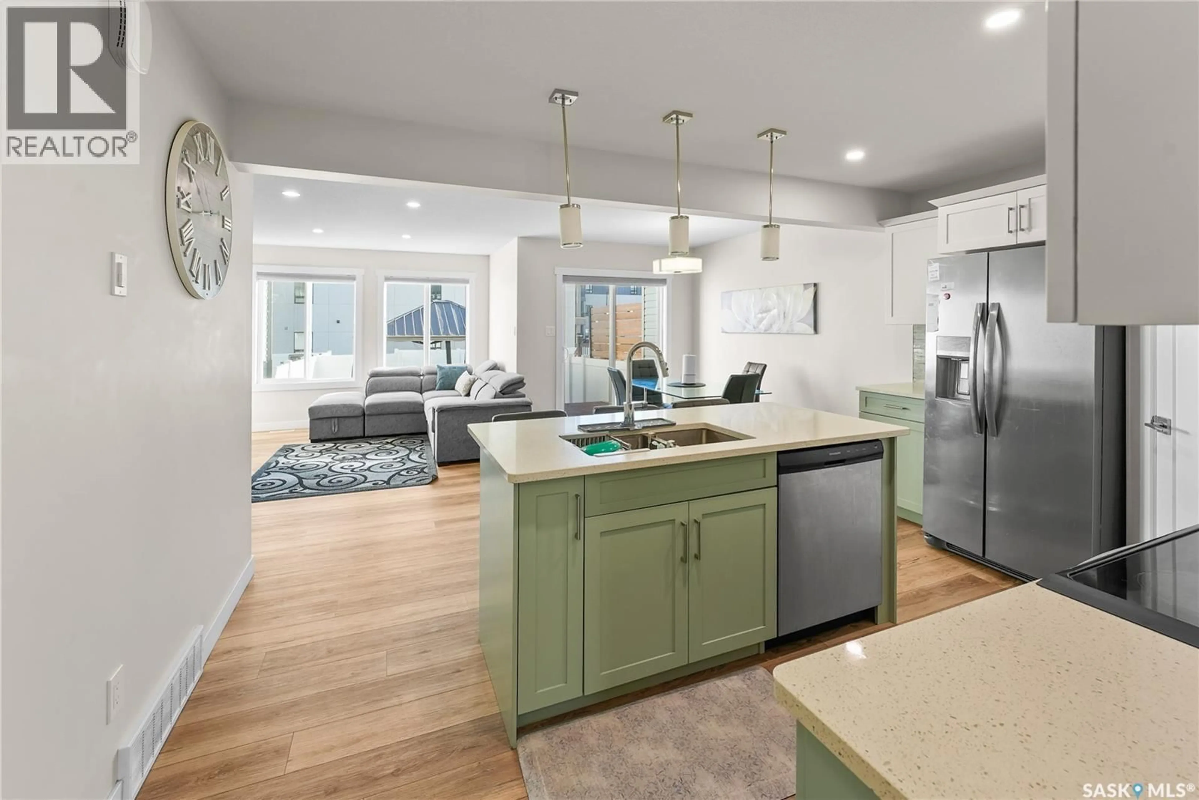 Open concept kitchen, unknown for 4793 MUTRIE CRESCENT, Regina Saskatchewan S4V3Y4