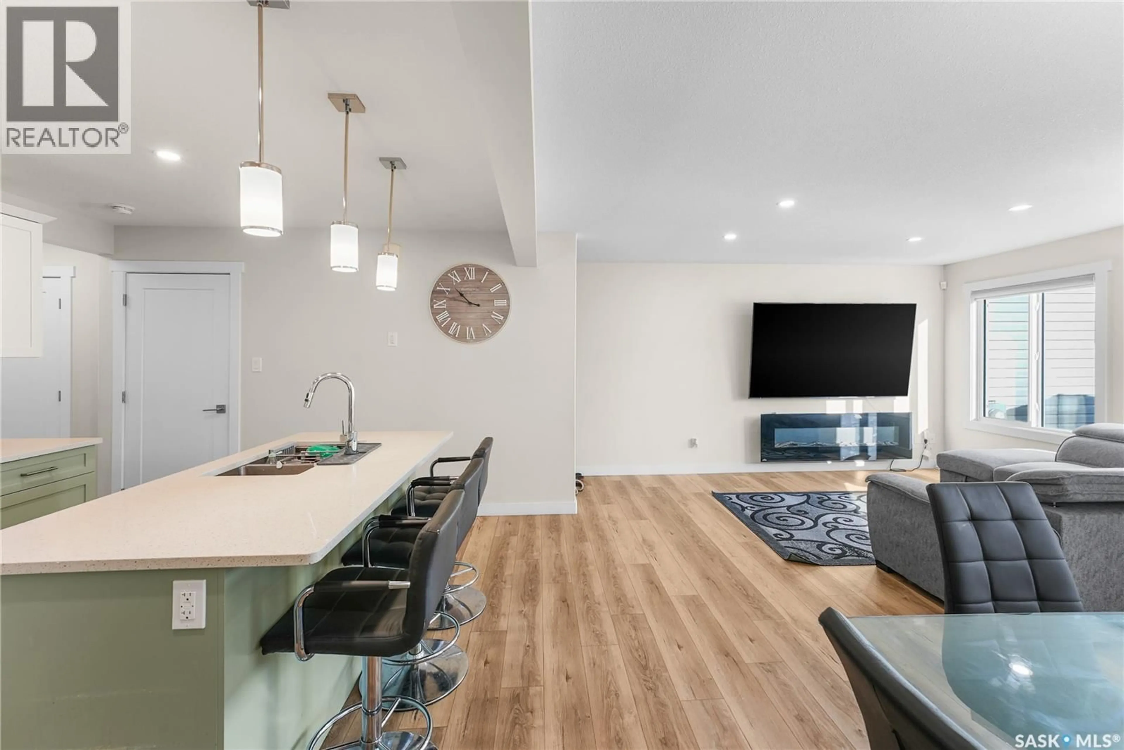 Open concept kitchen, unknown for 4793 MUTRIE CRESCENT, Regina Saskatchewan S4V3Y4