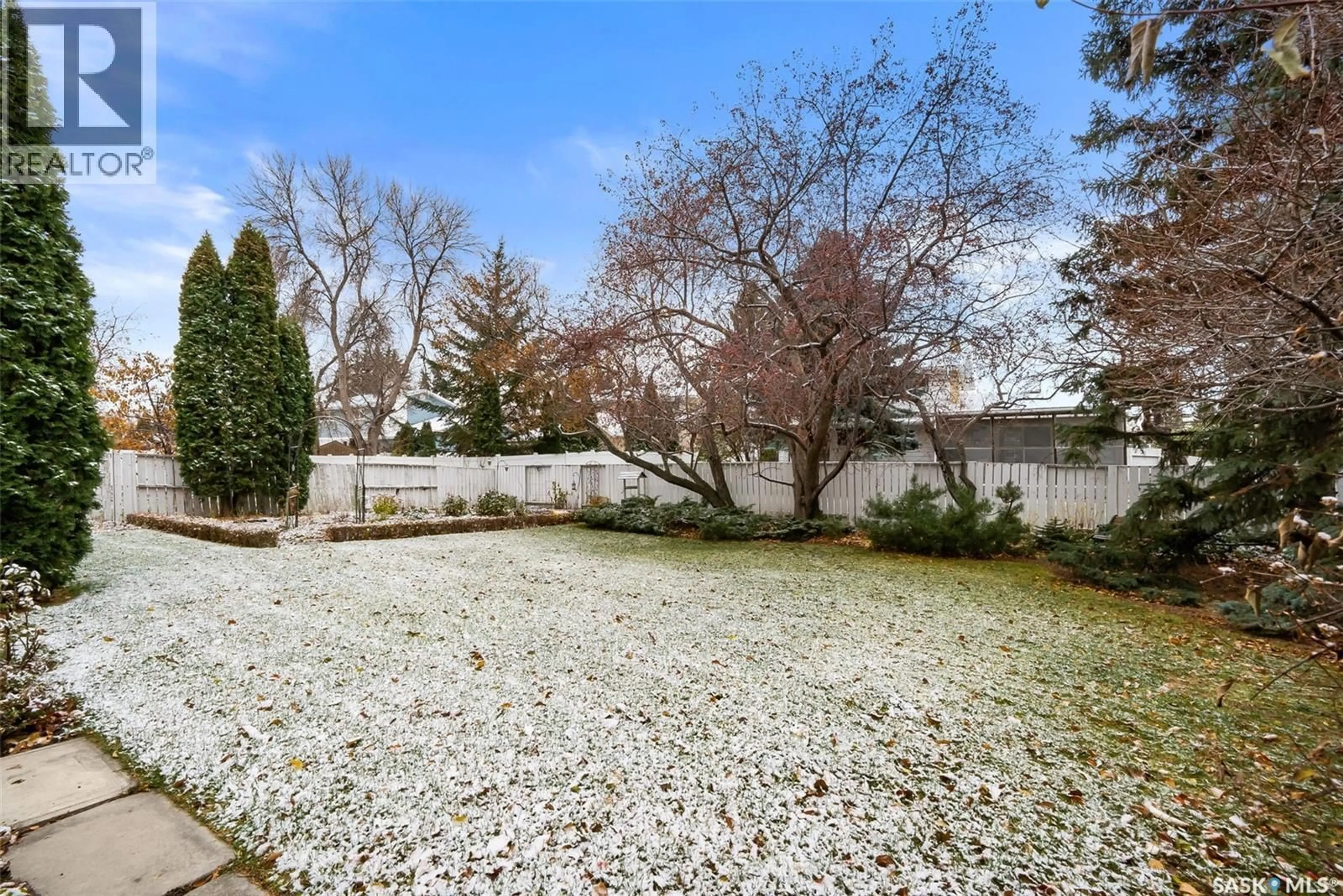 Patio, street for 4514 ARGYLE STREET, Regina Saskatchewan S4S3M2