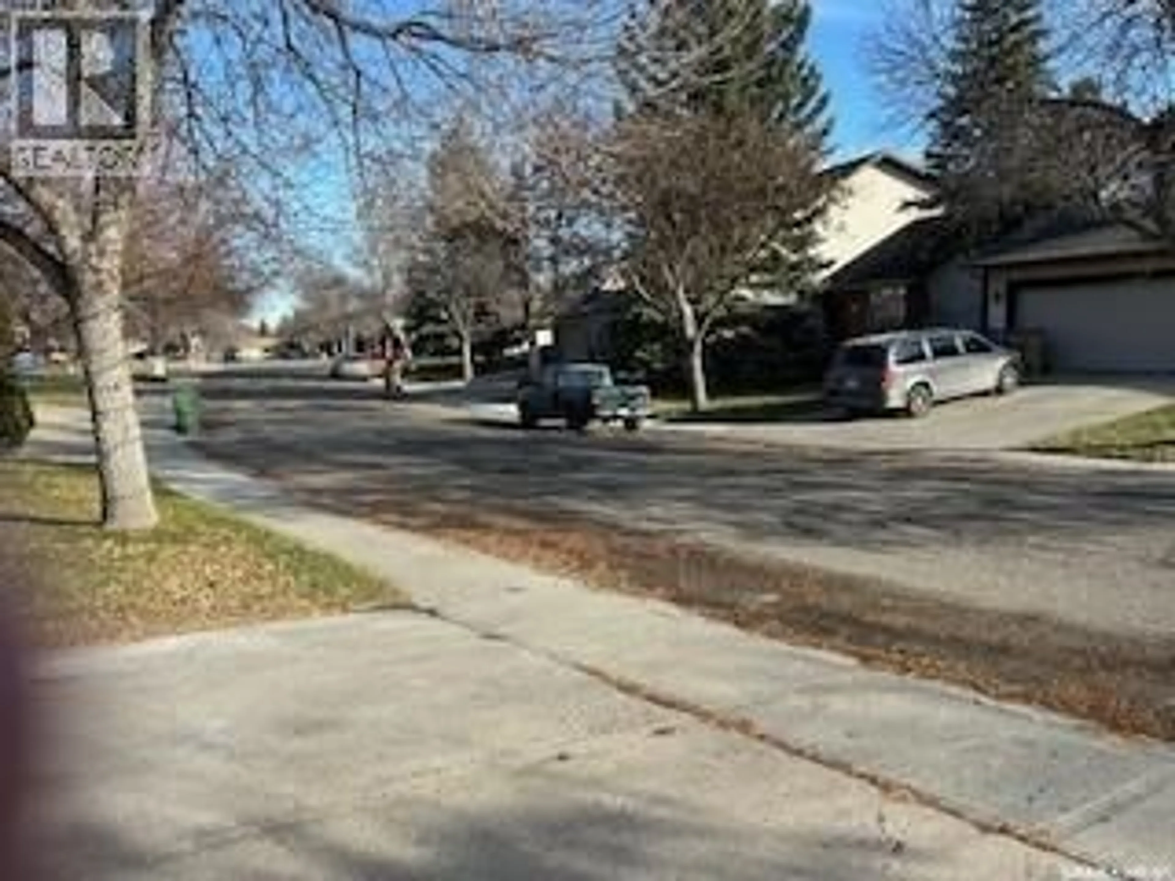 Parking for 3418 KEOHAN CRESCENT, Regina Saskatchewan S4V1J5