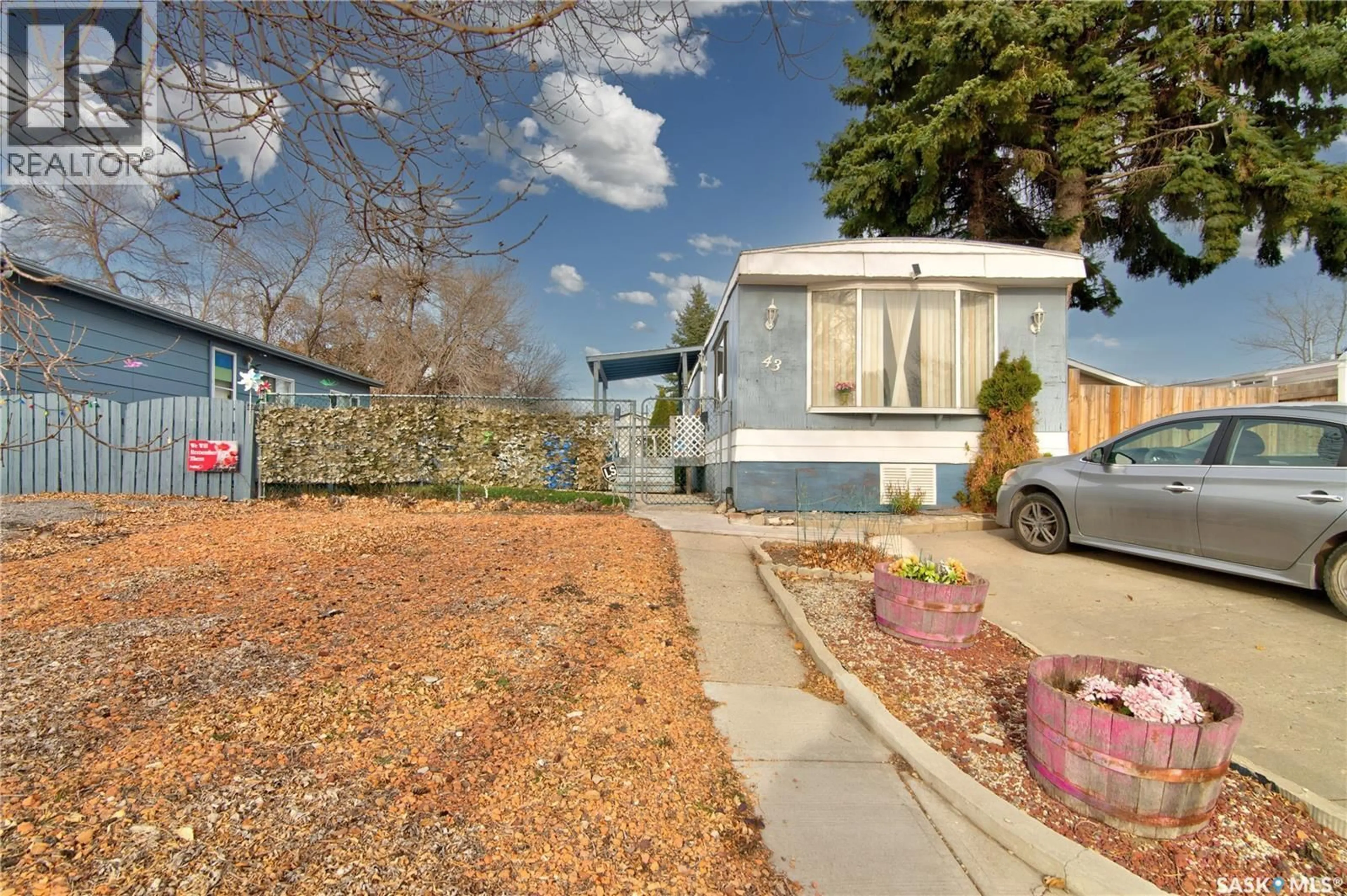 Unknown for 43 GARUIK CRESCENT, Regina Saskatchewan S4R7E5