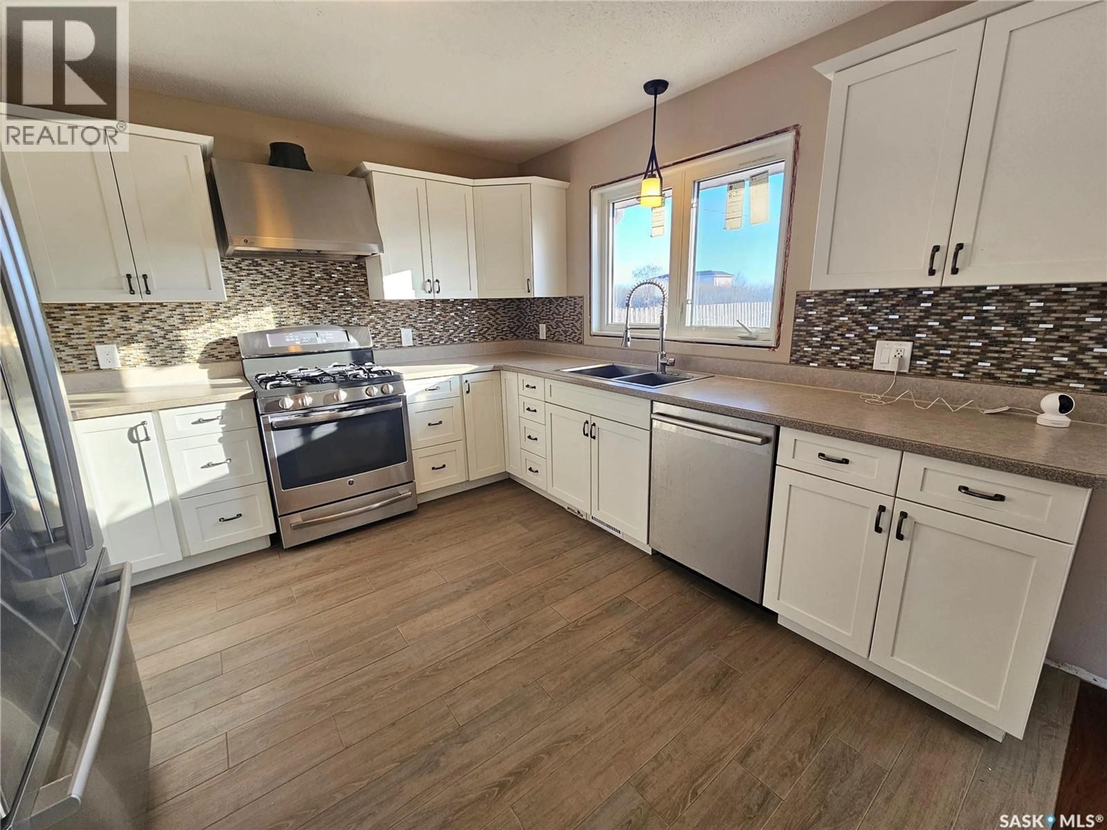 Open concept kitchen, unknown for 320 9TH AVENUE, Meadow Lake Saskatchewan S9X1H1