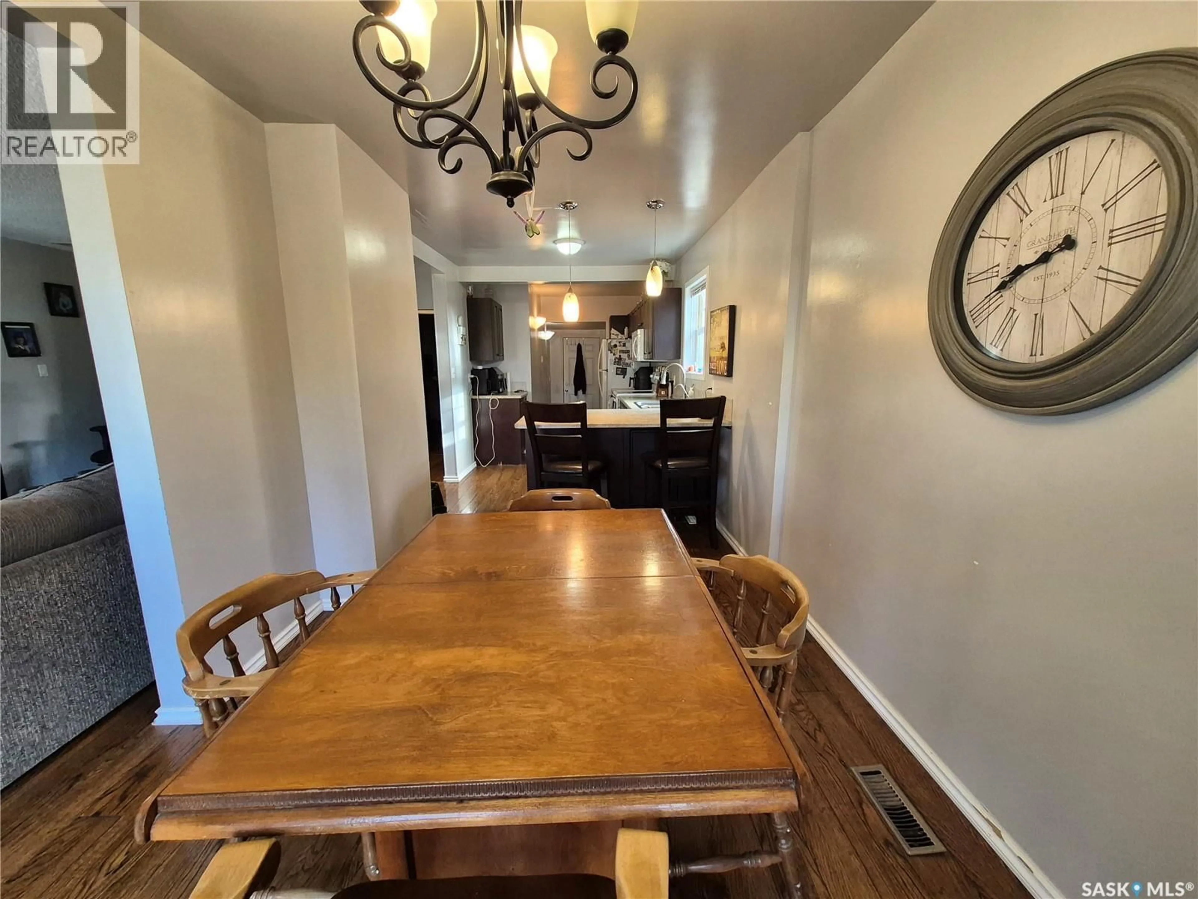 Dining room, wood/laminate floor for 515 BECKWELL AVENUE, Radville Saskatchewan S0C2G0