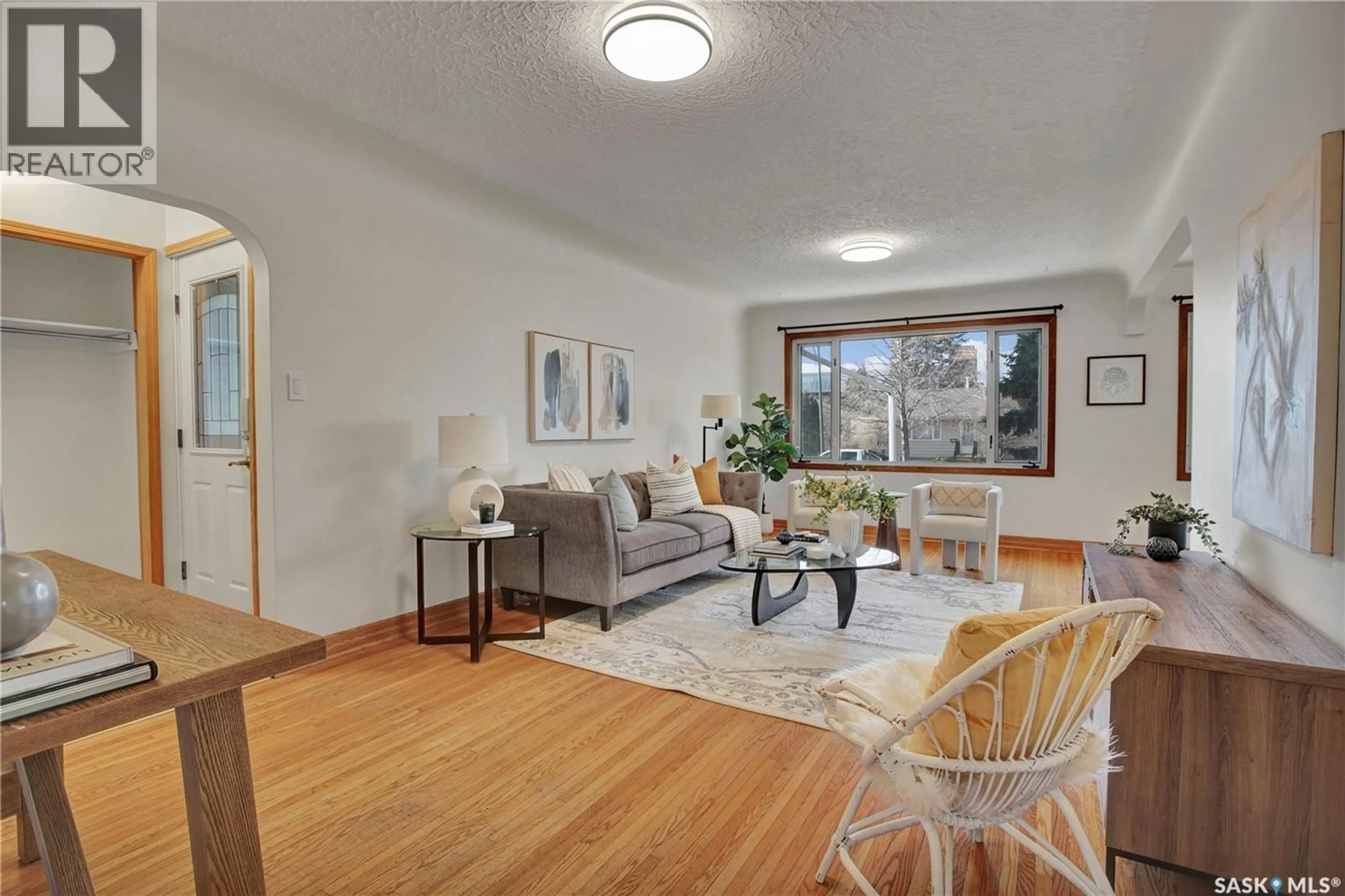 Living room with furniture, unknown for 2105 YORK AVENUE, Saskatoon Saskatchewan S7J1H7