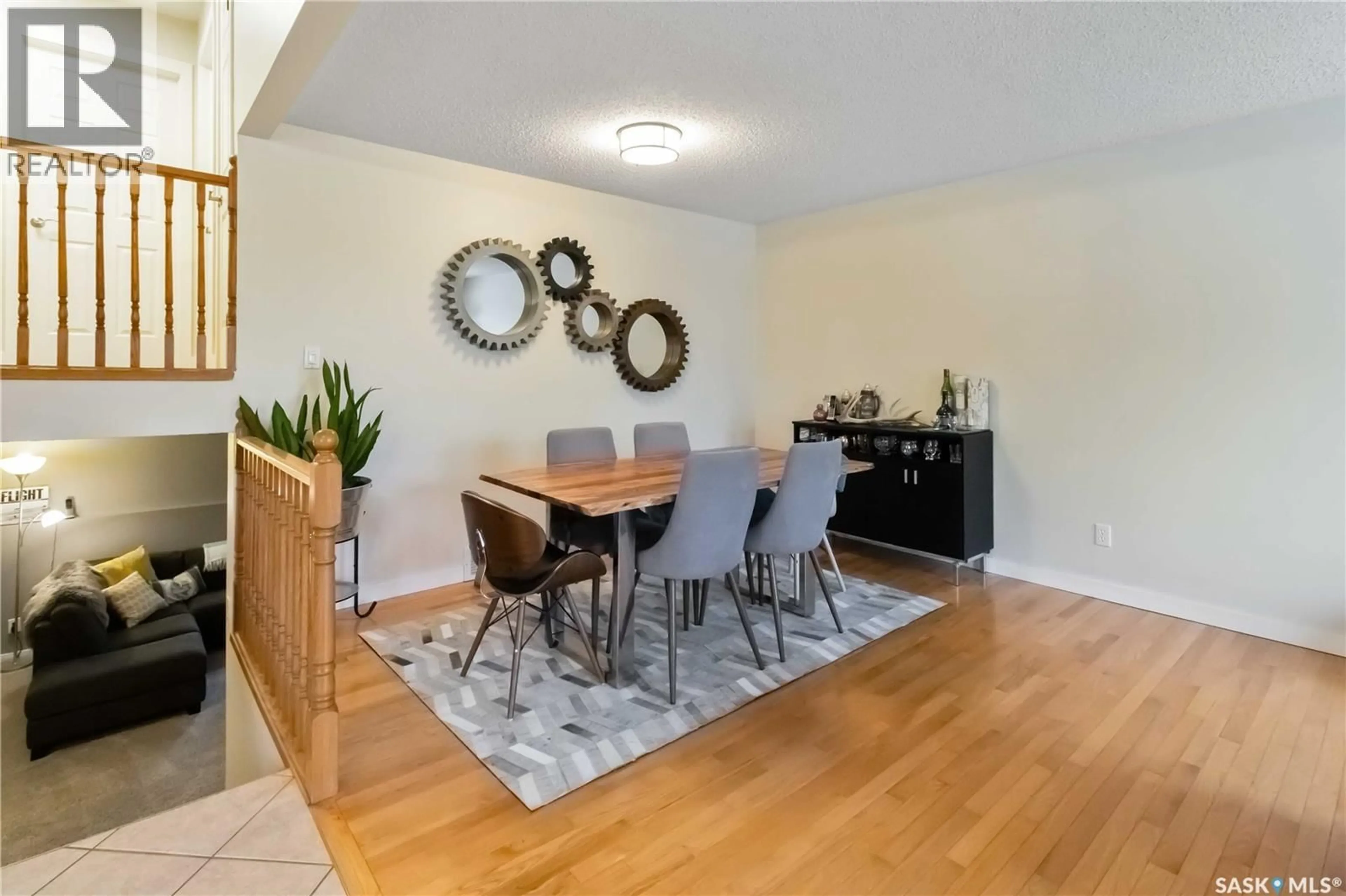 Dining room, wood/laminate floor for 434 NEMEIBEN ROAD, Saskatoon Saskatchewan S7J4Z6