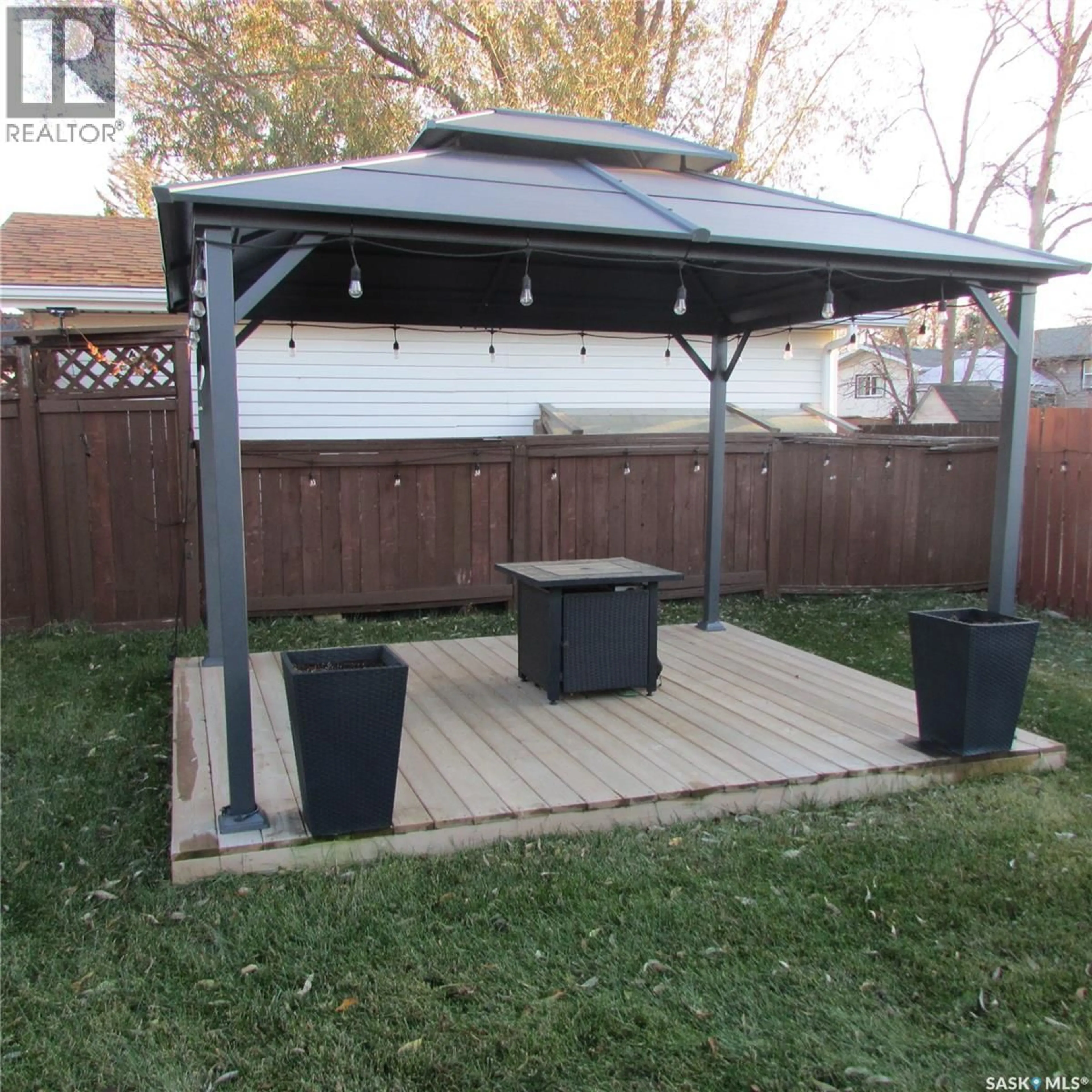 Patio, street for 118 MCSHERRY CRESCENT, Regina Saskatchewan S4T7B8