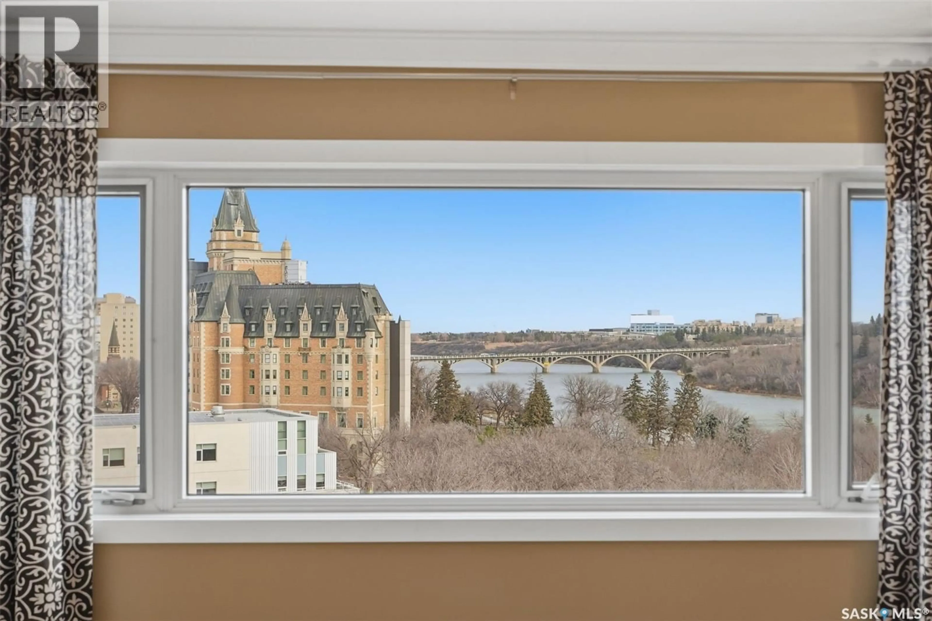 A pic of a room for 1080 - 424 SPADINA CRESCENT, Saskatoon Saskatchewan S7K6X7