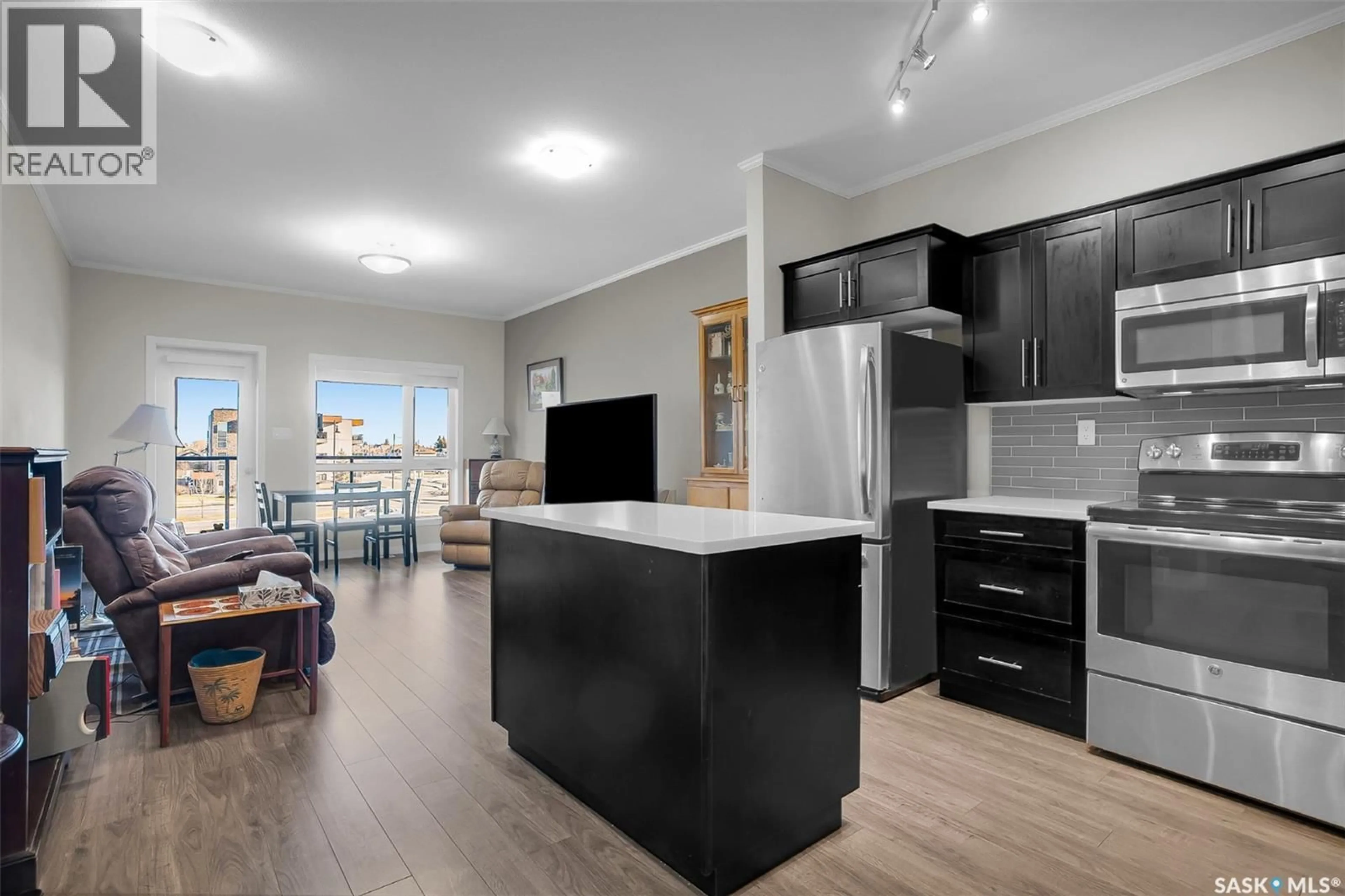 Open concept kitchen, unknown for 216 - 545 HASSARD CLOSE, Saskatoon Saskatchewan S7L6V3