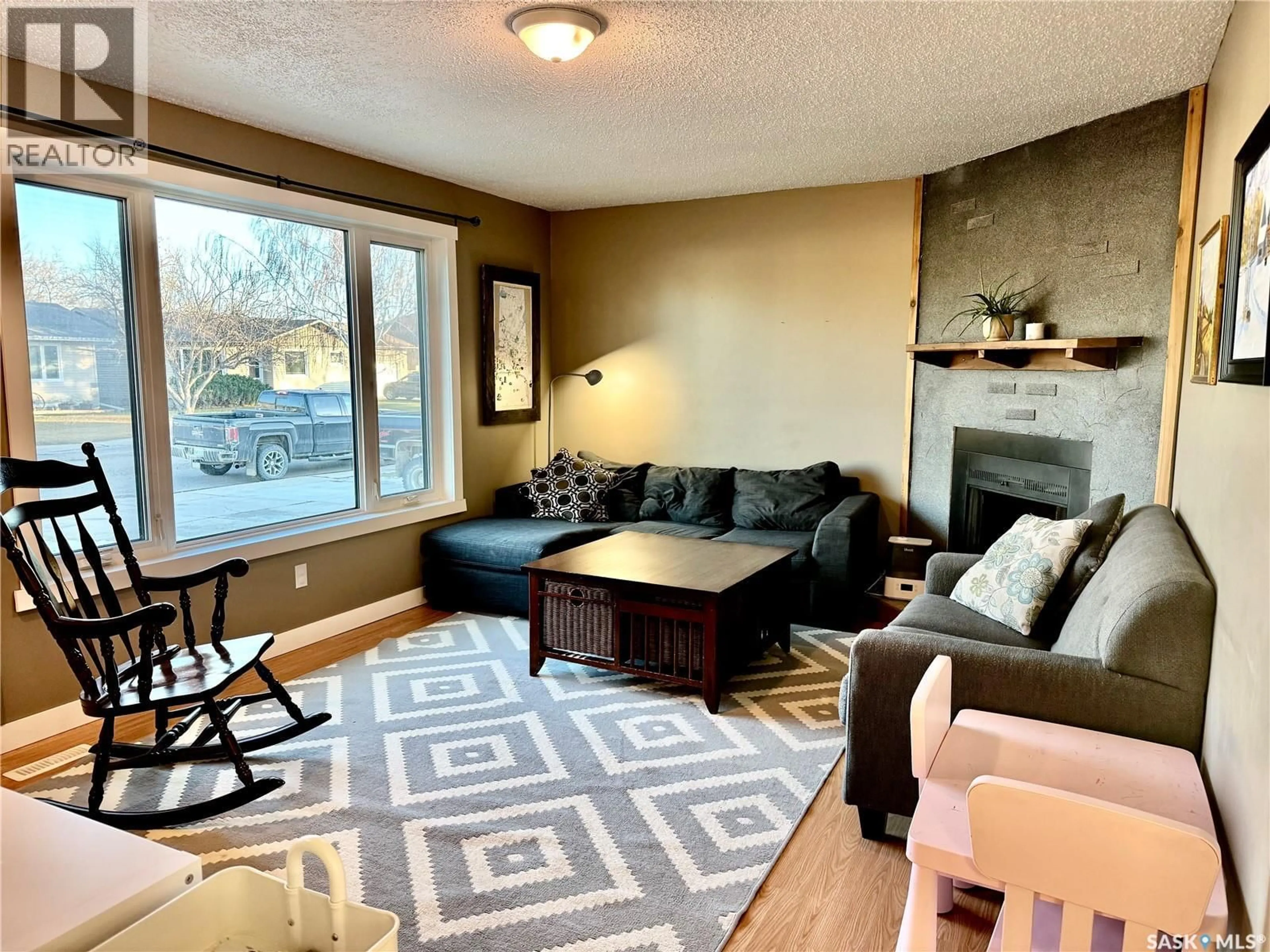 Living room with furniture, unknown for 621 16TH STREET, Humboldt Saskatchewan S0K2A0