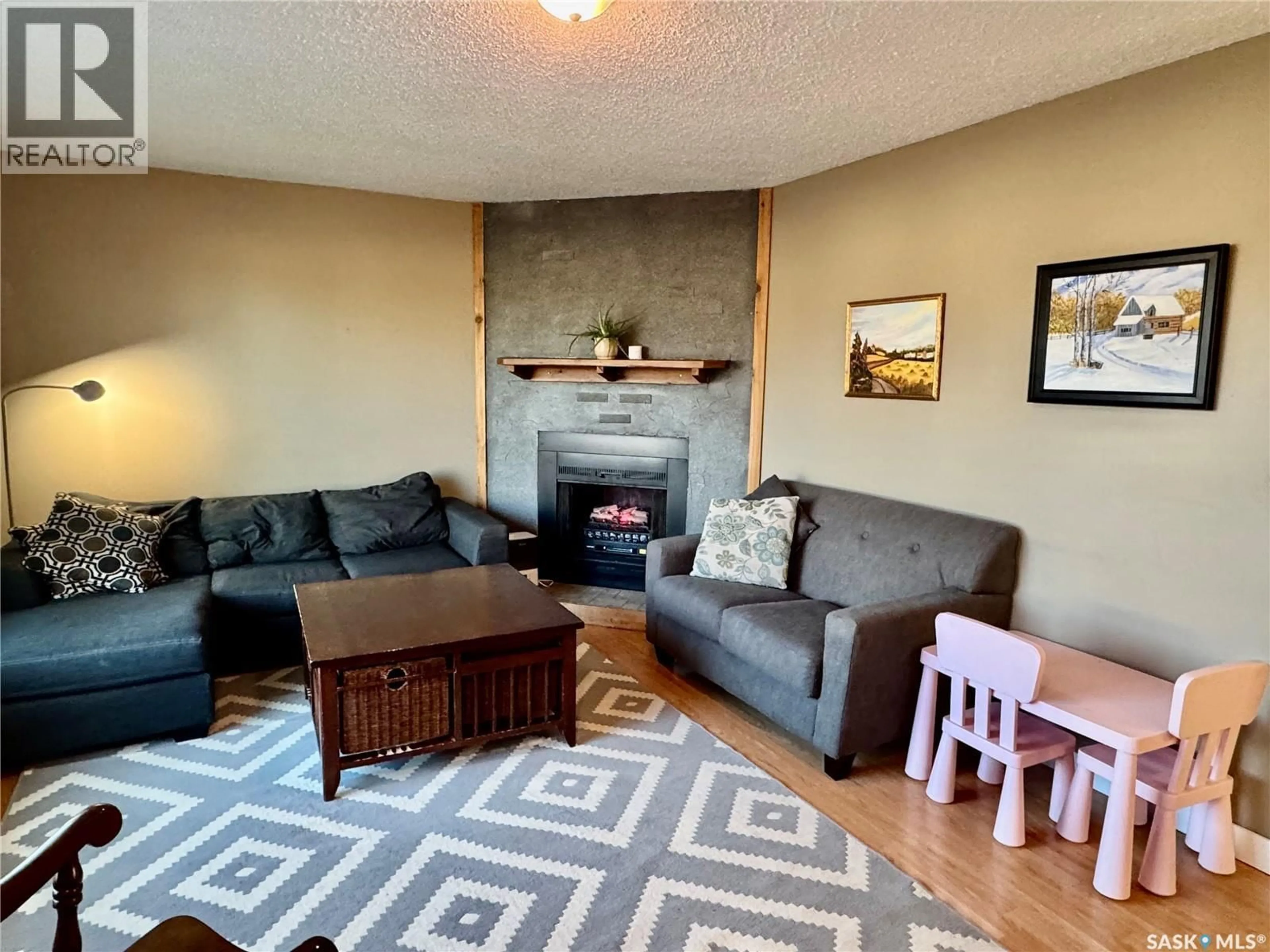 Living room with furniture, unknown for 621 16TH STREET, Humboldt Saskatchewan S0K2A0