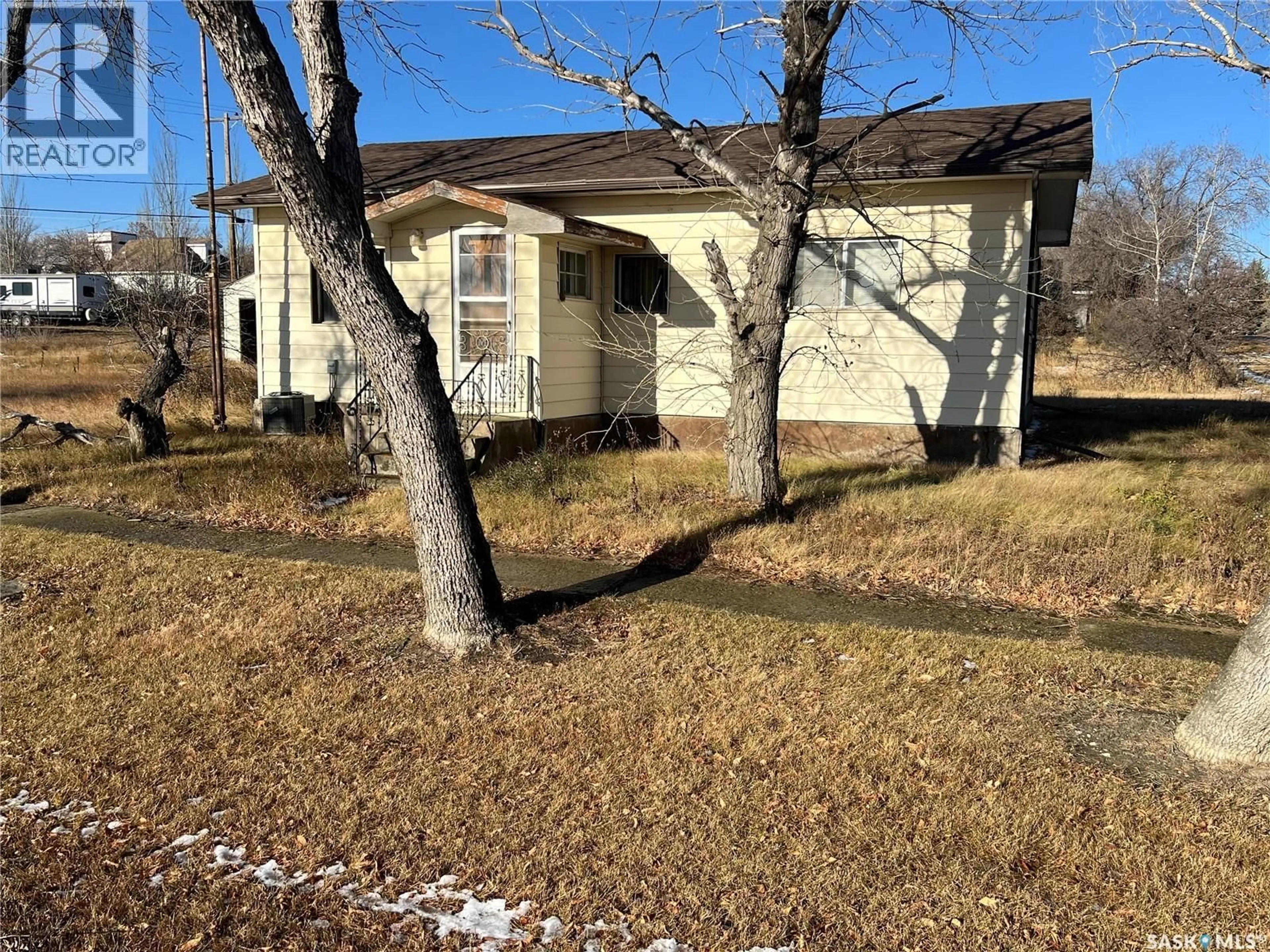 Unknown for 400 REED STREET, Morse Saskatchewan S0H3C0