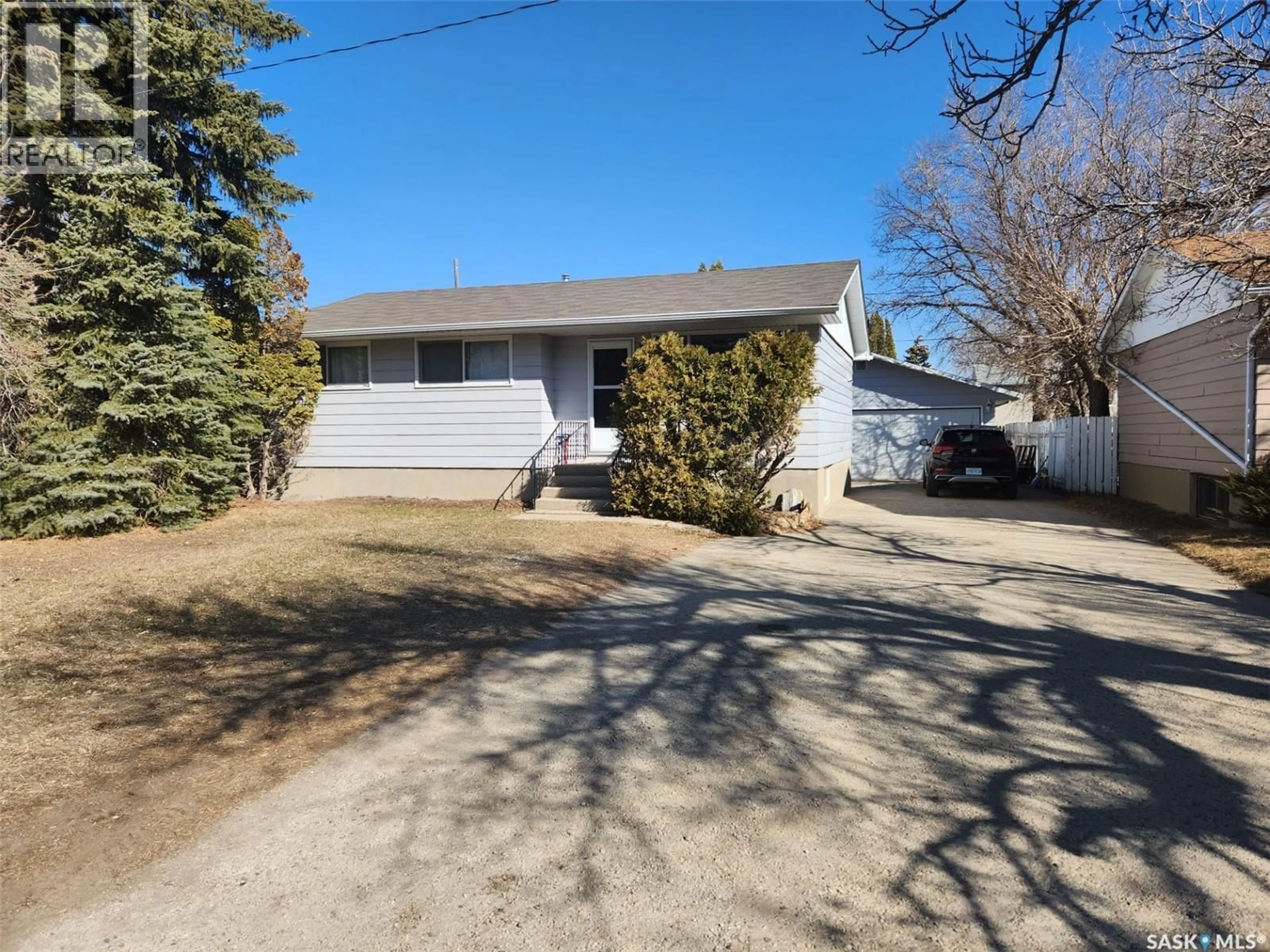 A pic from outside/outdoor area/front of a property/back of a property/a pic from drone, street for 1272 KING STREET, Estevan Saskatchewan S4A1L5